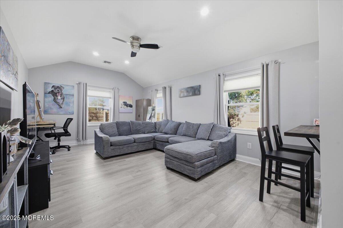 525 Washington Avenue Image 3