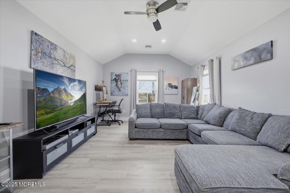 525 Washington Avenue Image 5