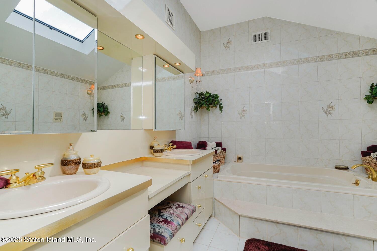 312 Barbara Street, Staten Island, NY, 10306 image 16