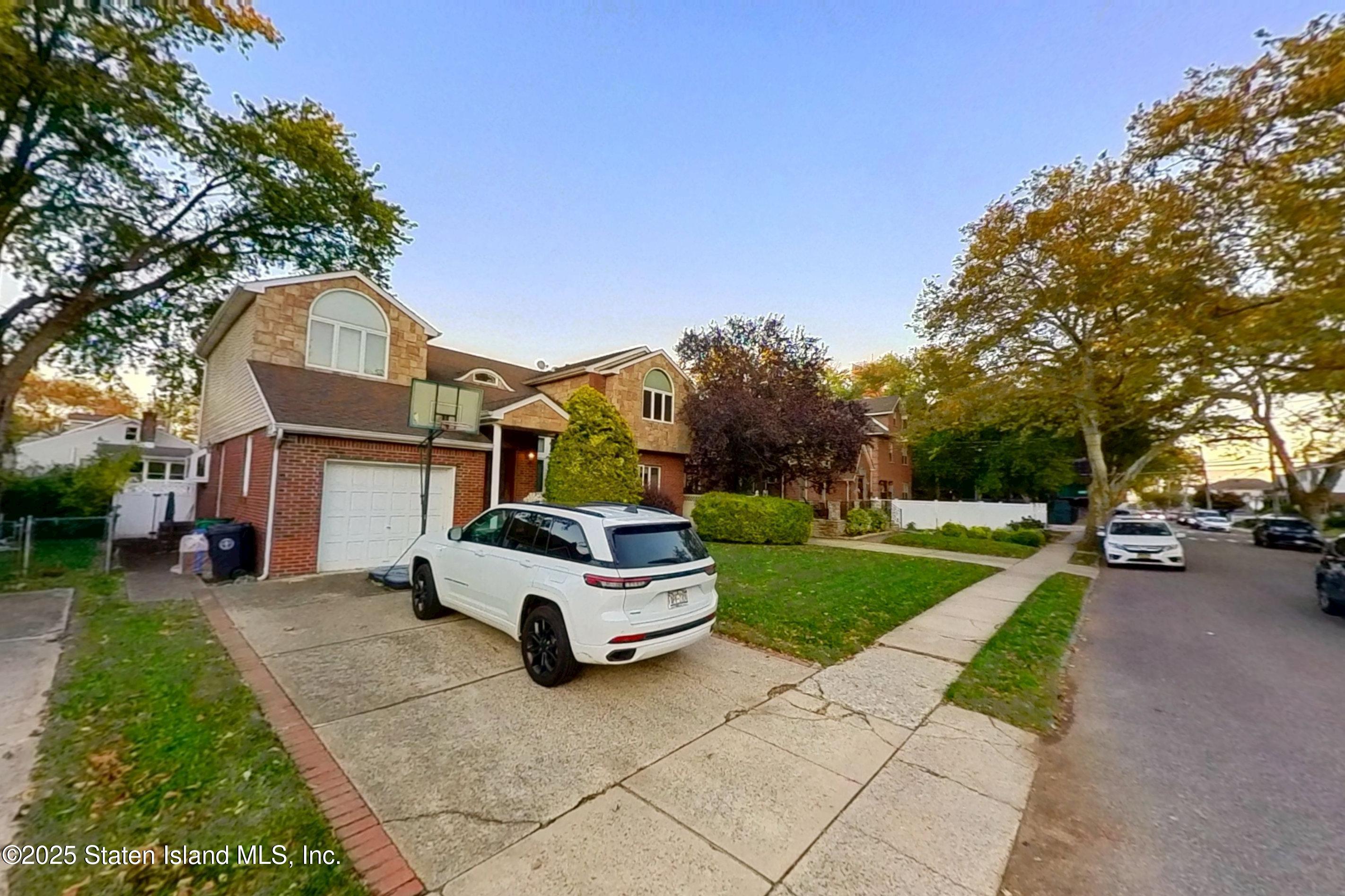 257 Locust Avenue Image 3