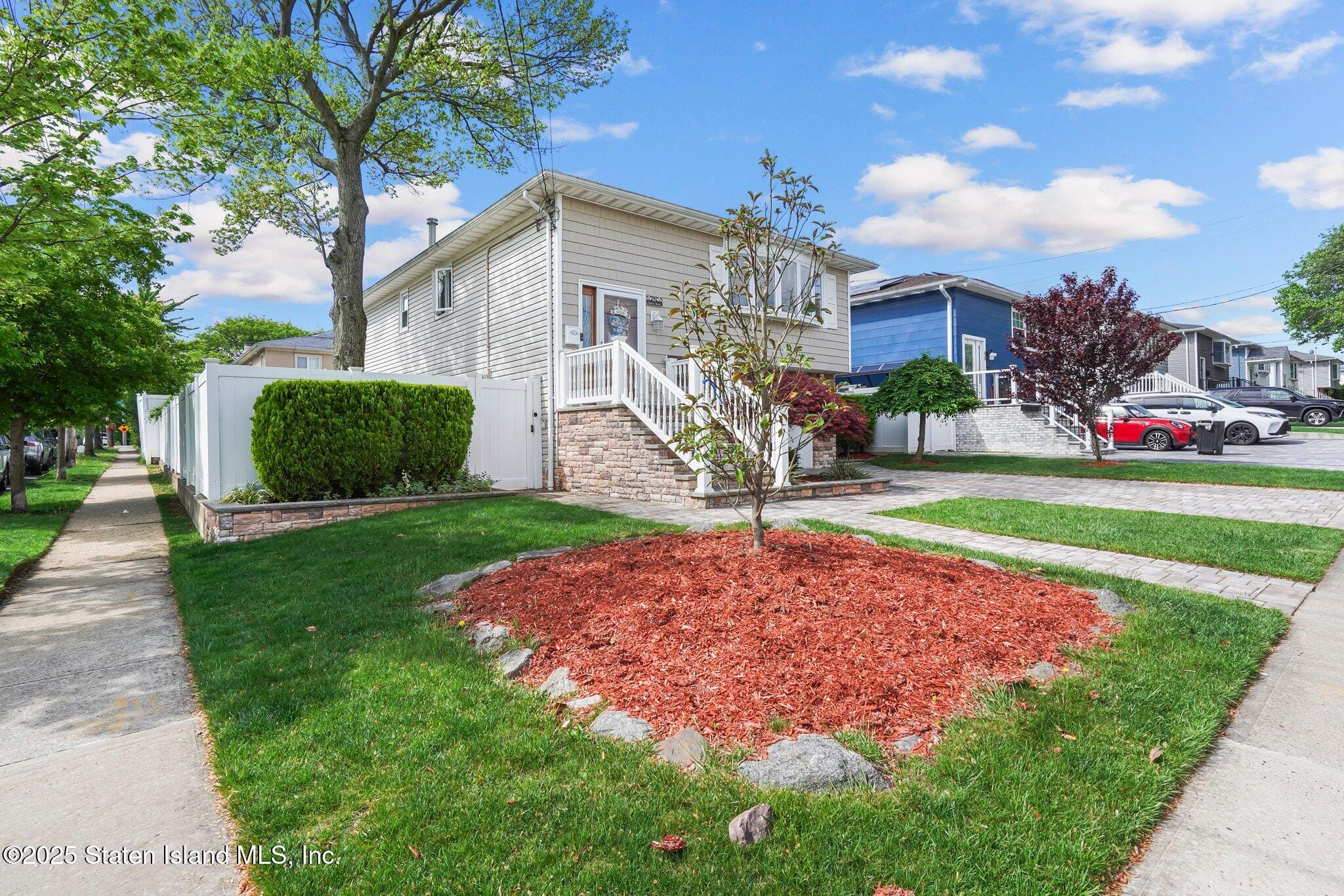 62 Augusta Avenue Image 4