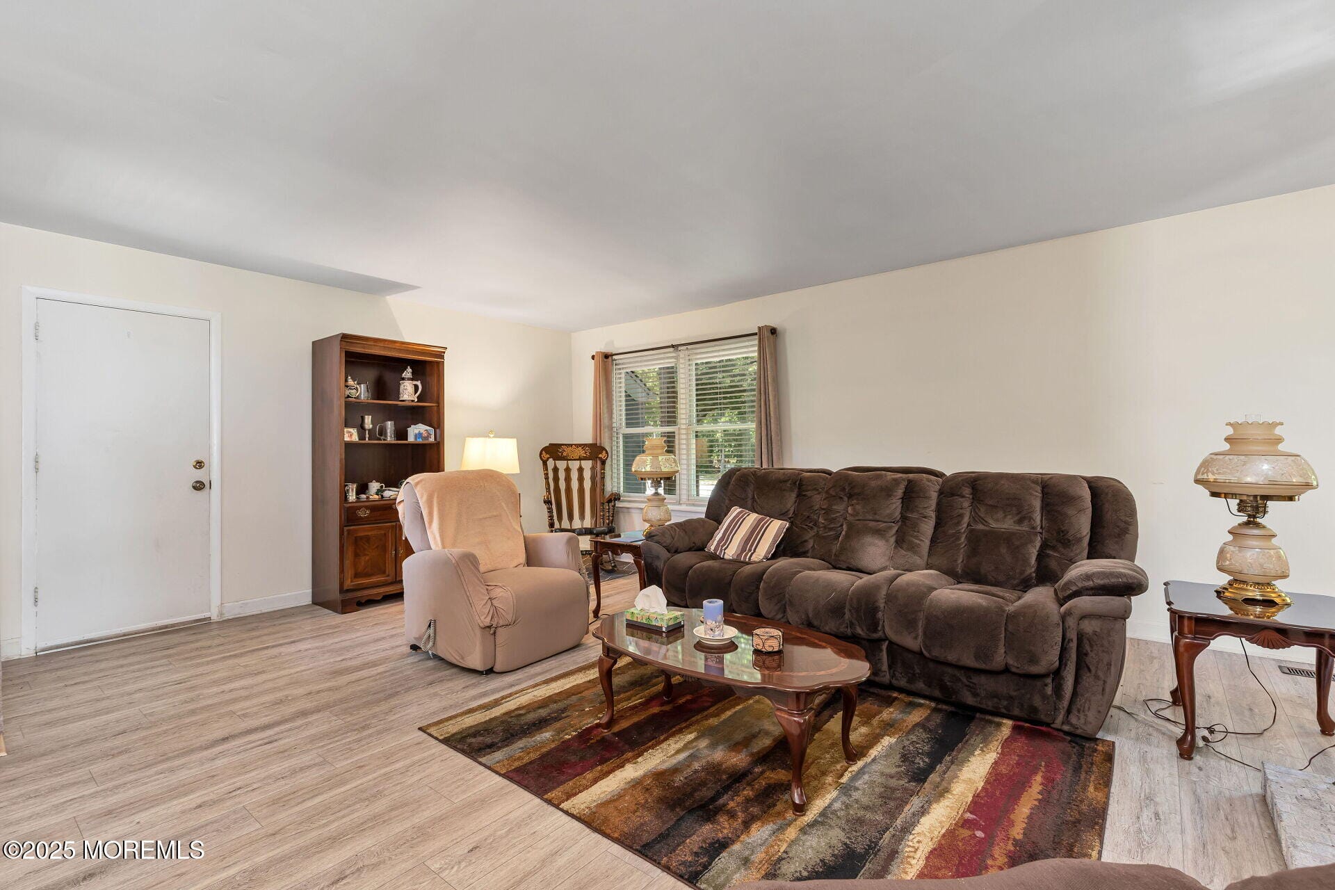 998 Bell Street Image 2