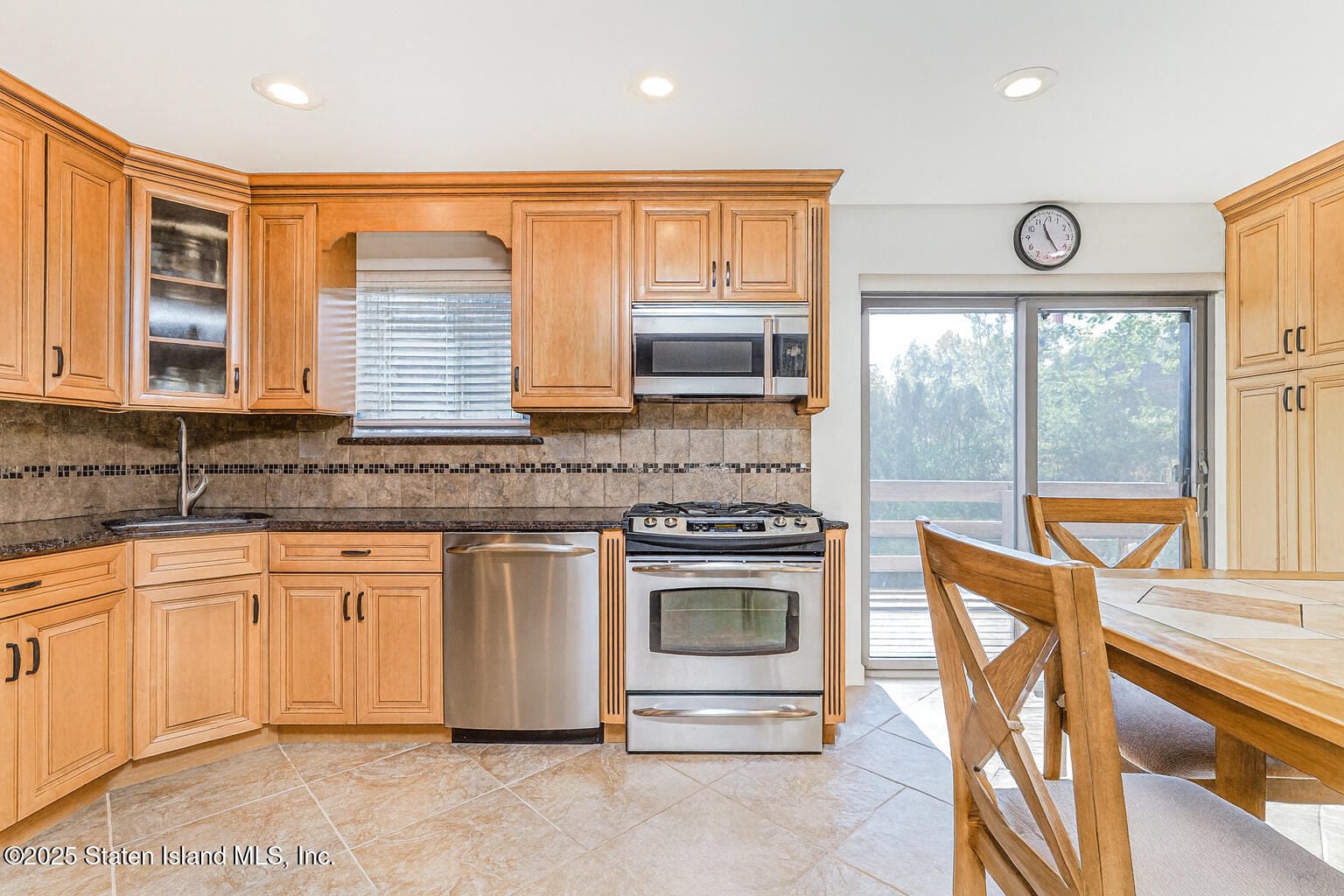 98 Dogwood Lane, Staten Island, NY, 10305 image 9