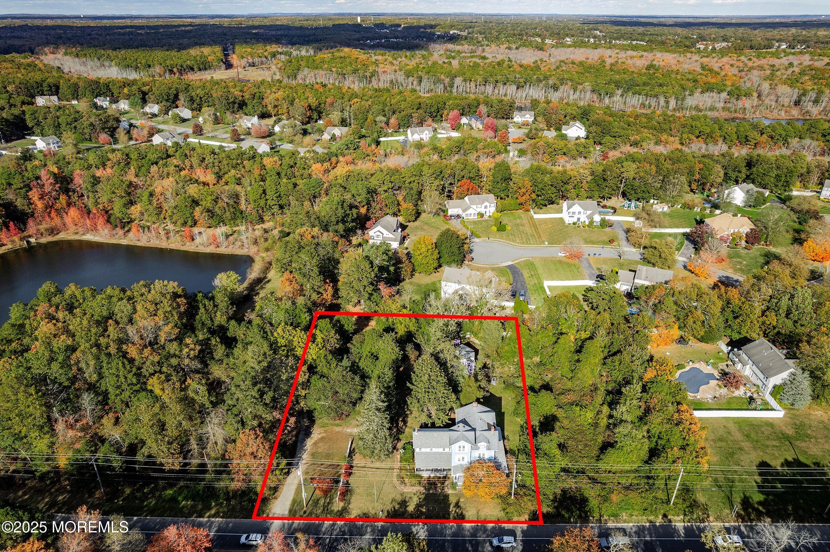 693 E Veterans Highway Image 3