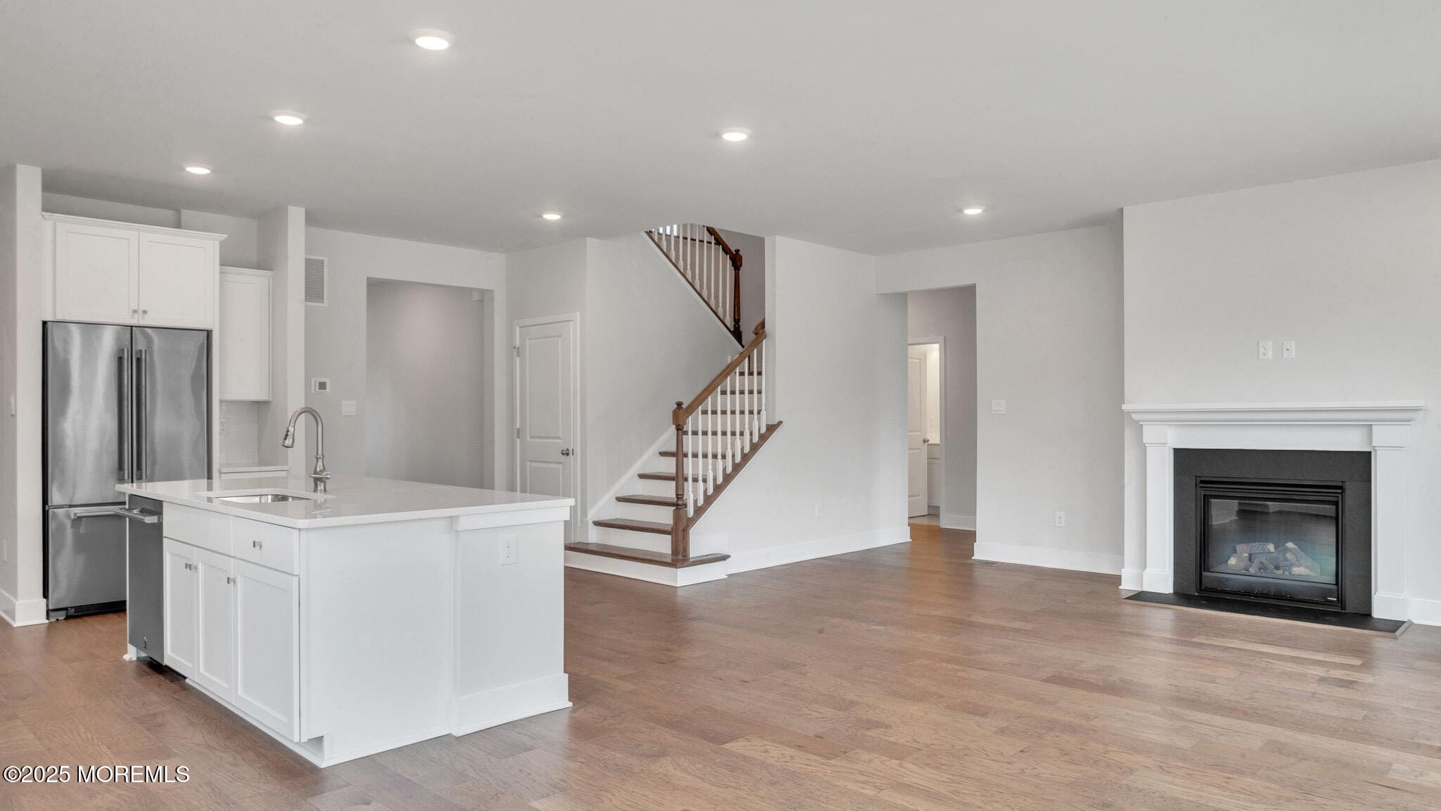 10 E Garfield Avenue Image 4