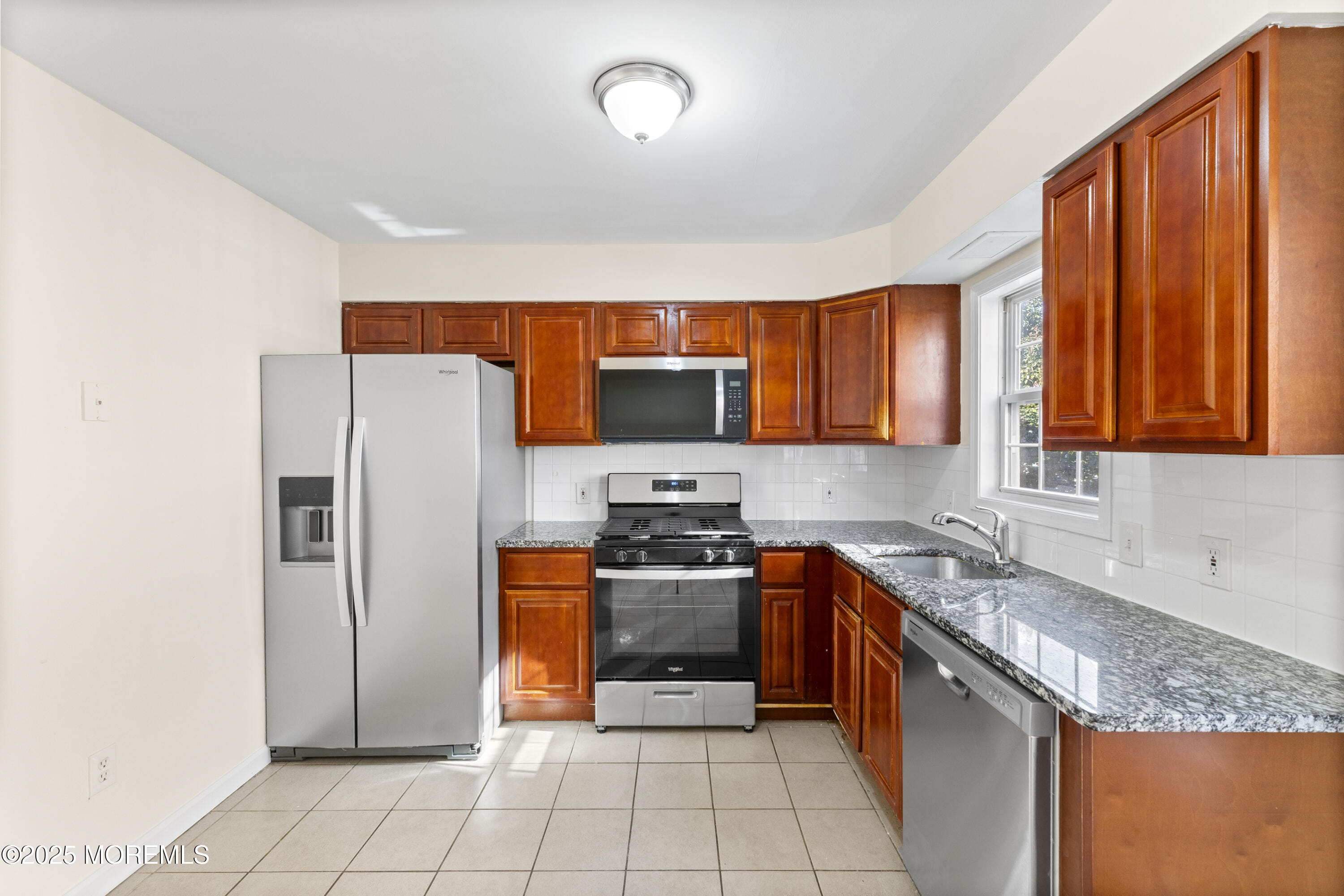 12 Carmella Court, Newark, NJ, 07104 image 16