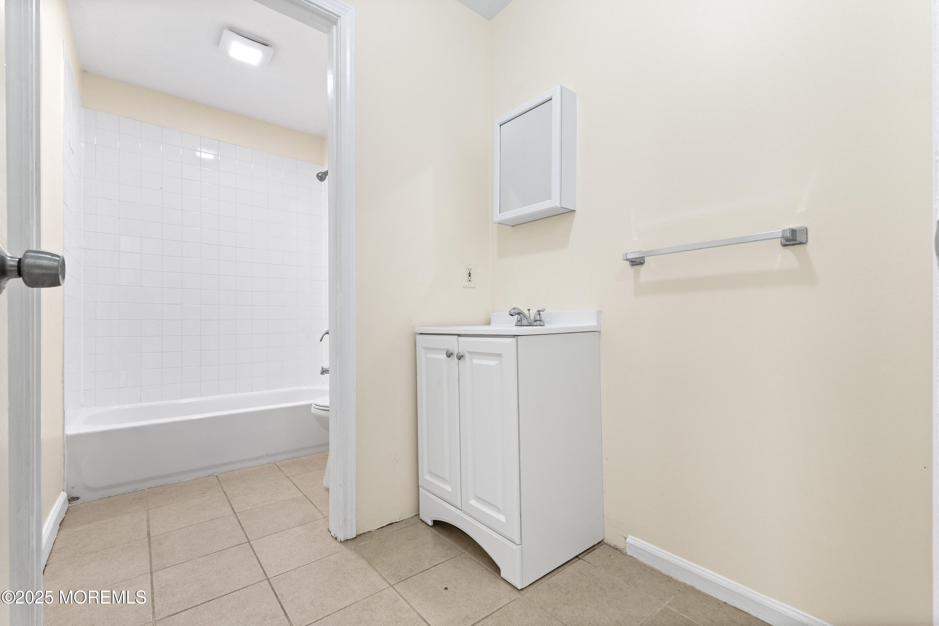 12 Carmella Court, Newark, NJ, 07104 image 24