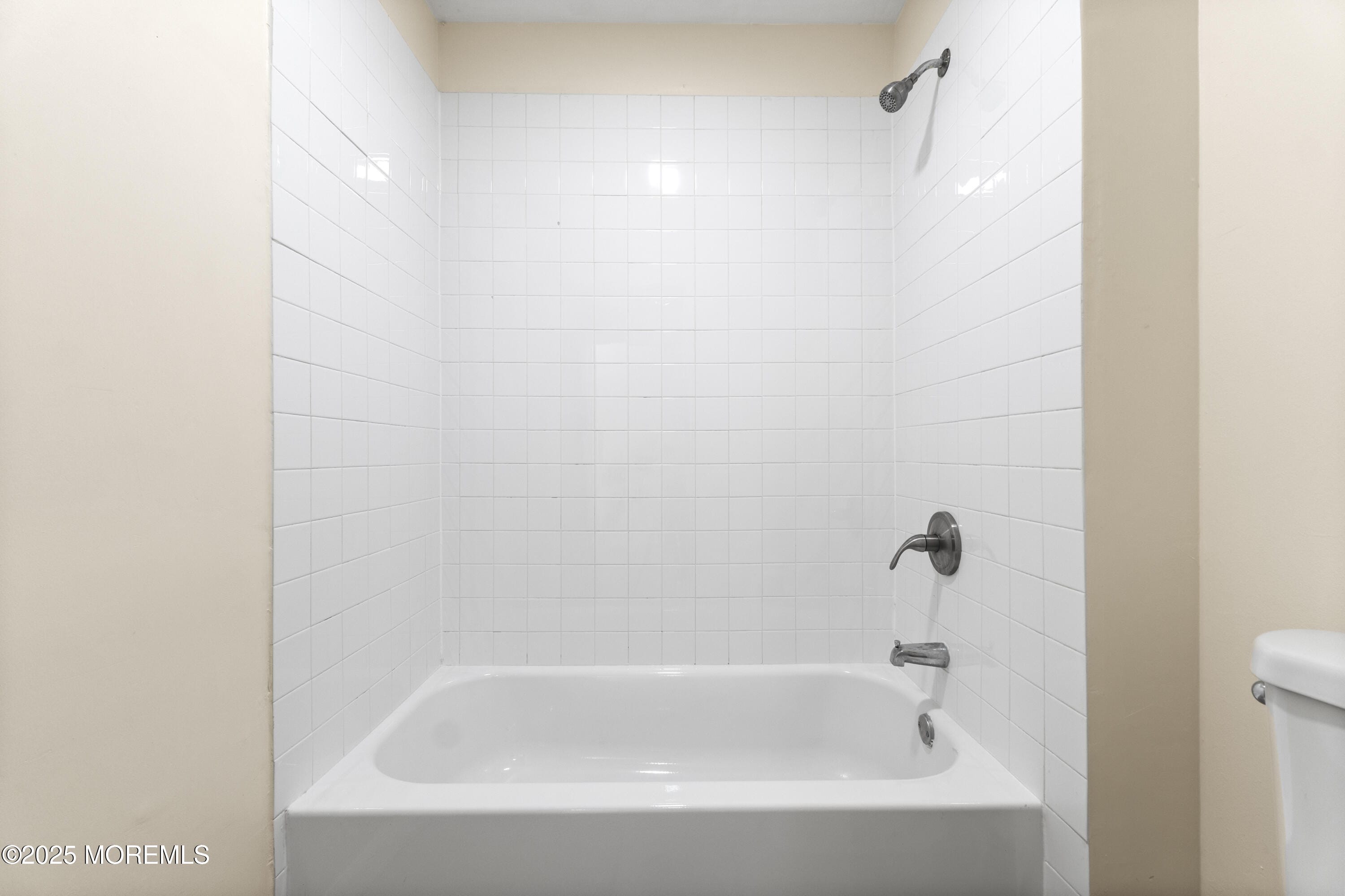 12 Carmella Court, Newark, NJ, 07104 image 27