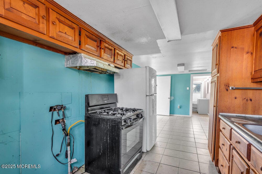 22 E Lacey Road Image 5