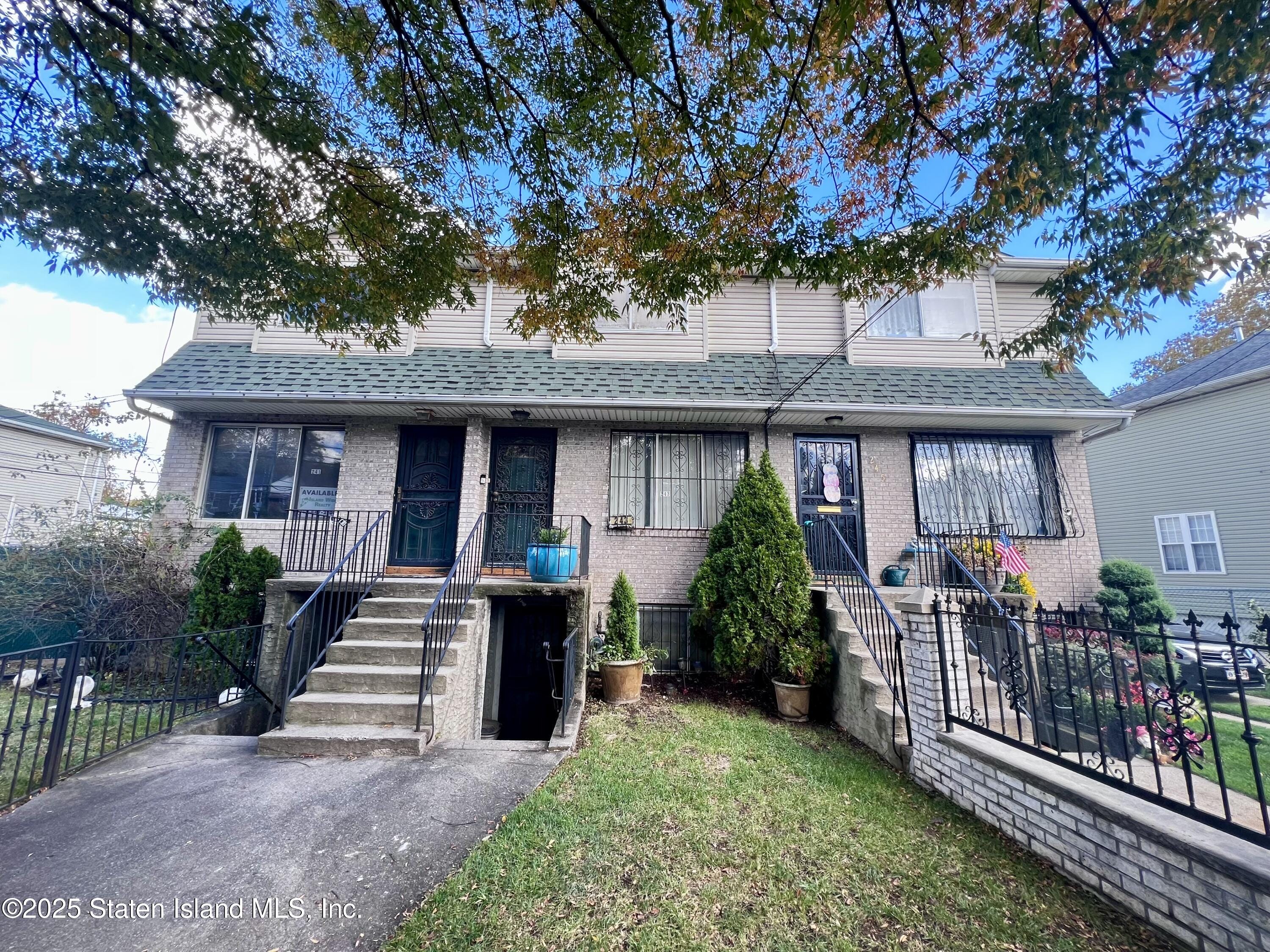 243 Tompkins Avenue, Staten Island, NY, 10304