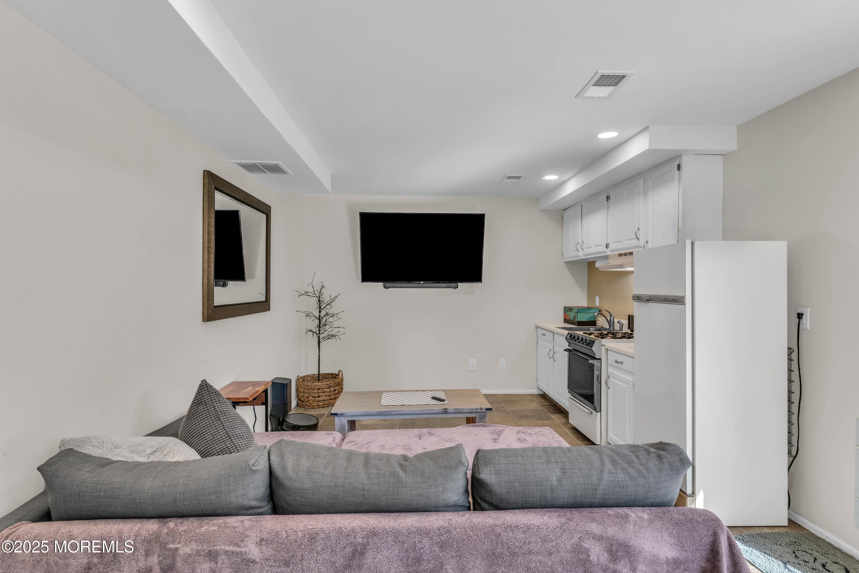 35 Merrick Road, Farmingdale, NJ, 07727 image 12