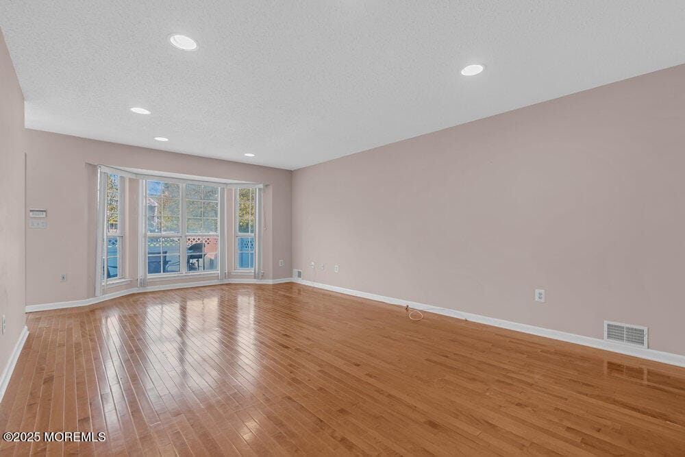 87 Secretariat Court Image 5