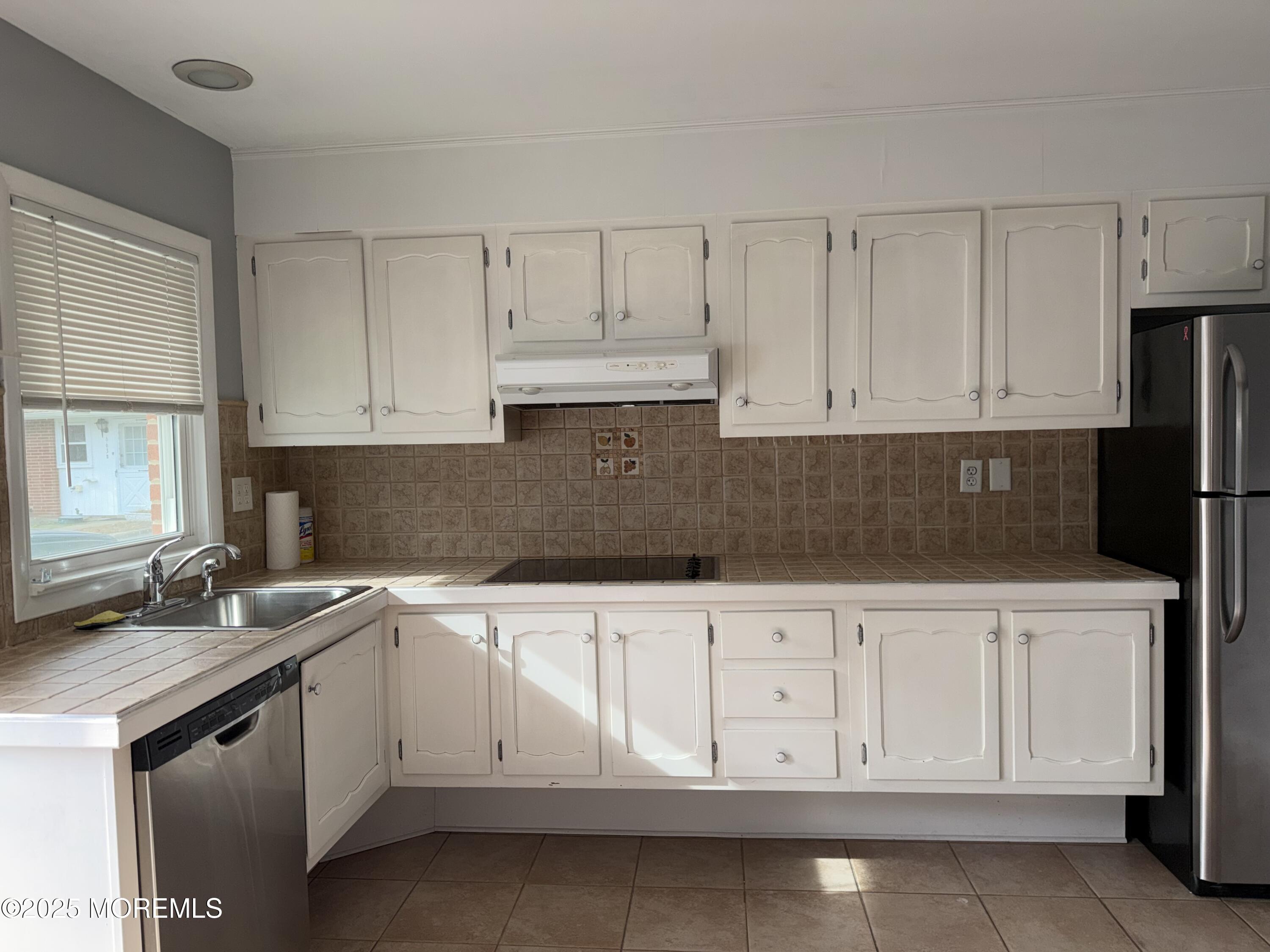 664D Plymouth Drive Image 5