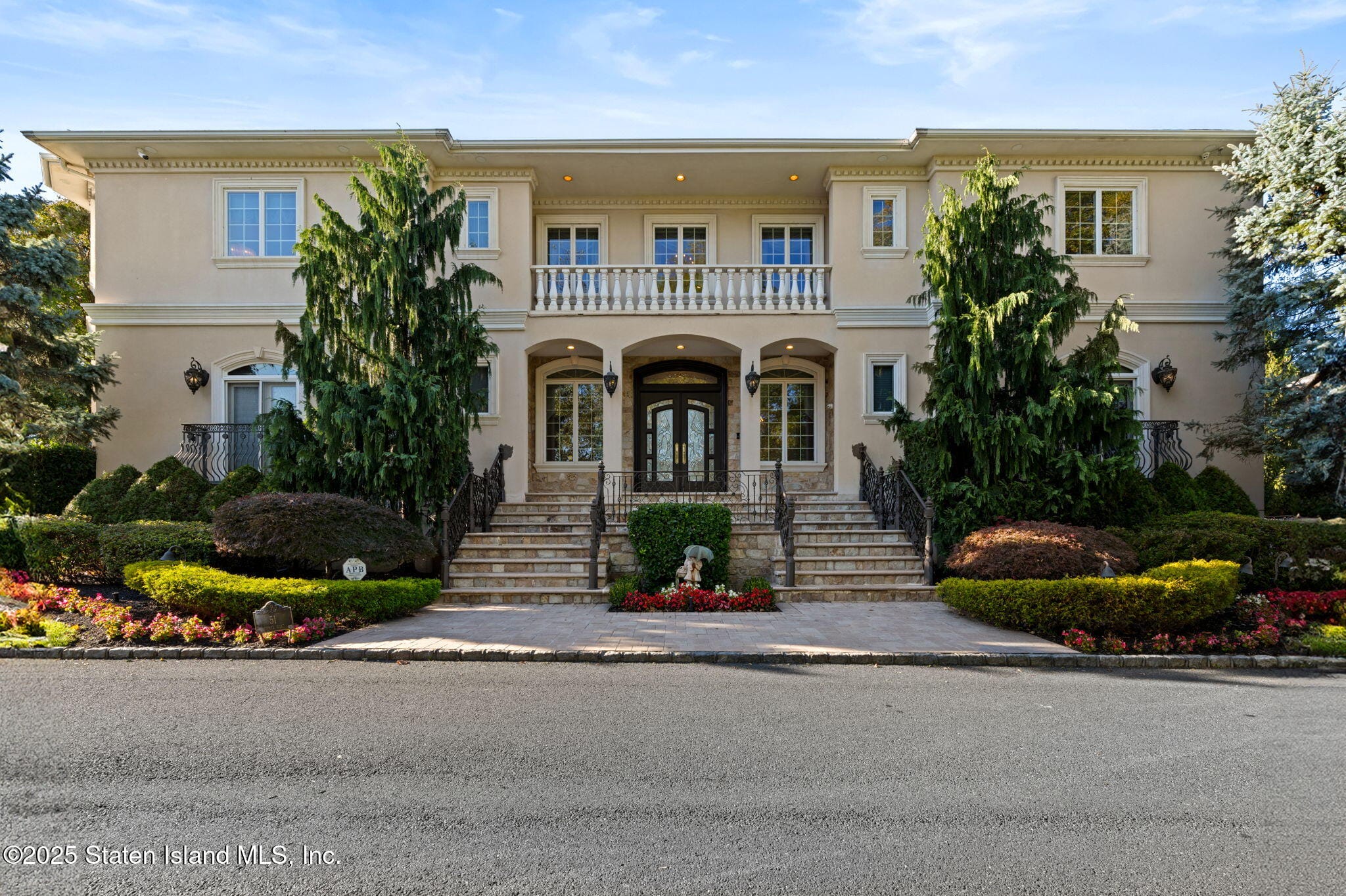 51 Romer Road, Staten Island, NY, 10304