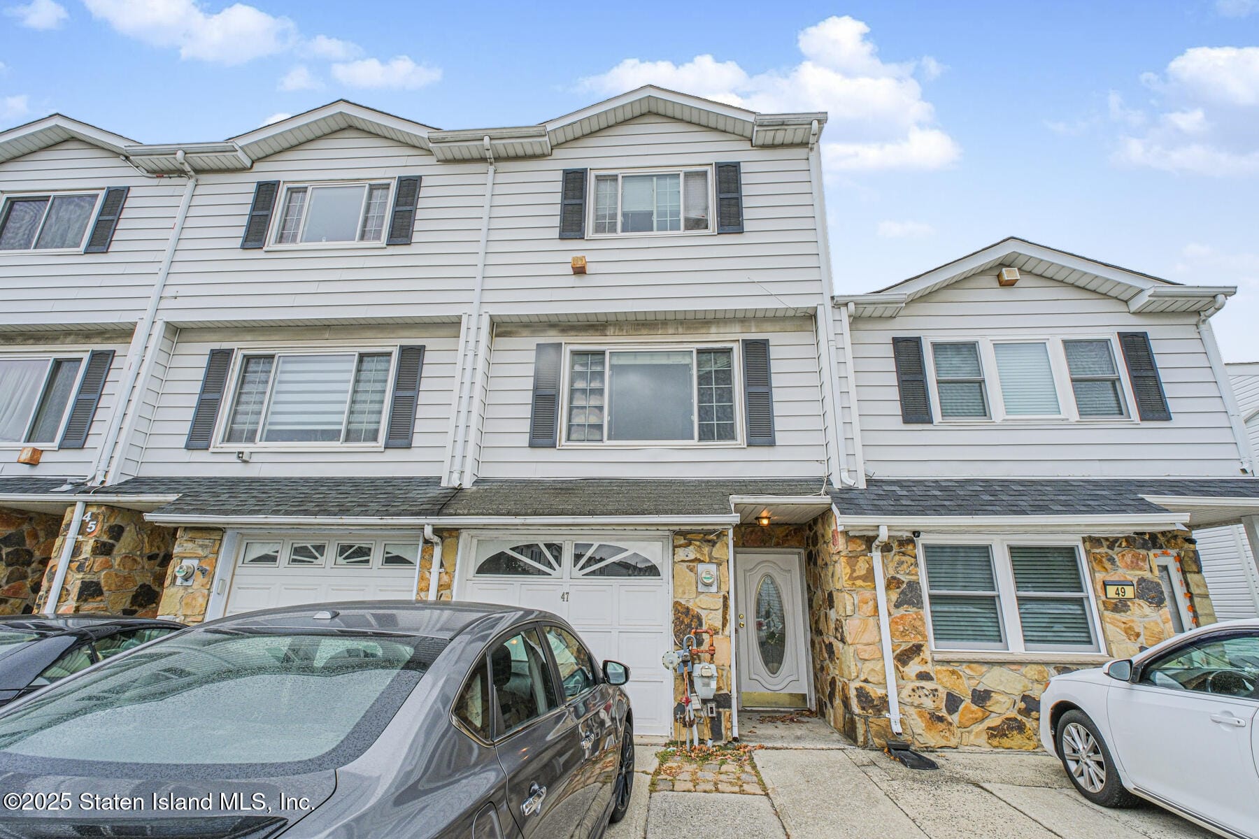 47 Carlyle Green Image 4