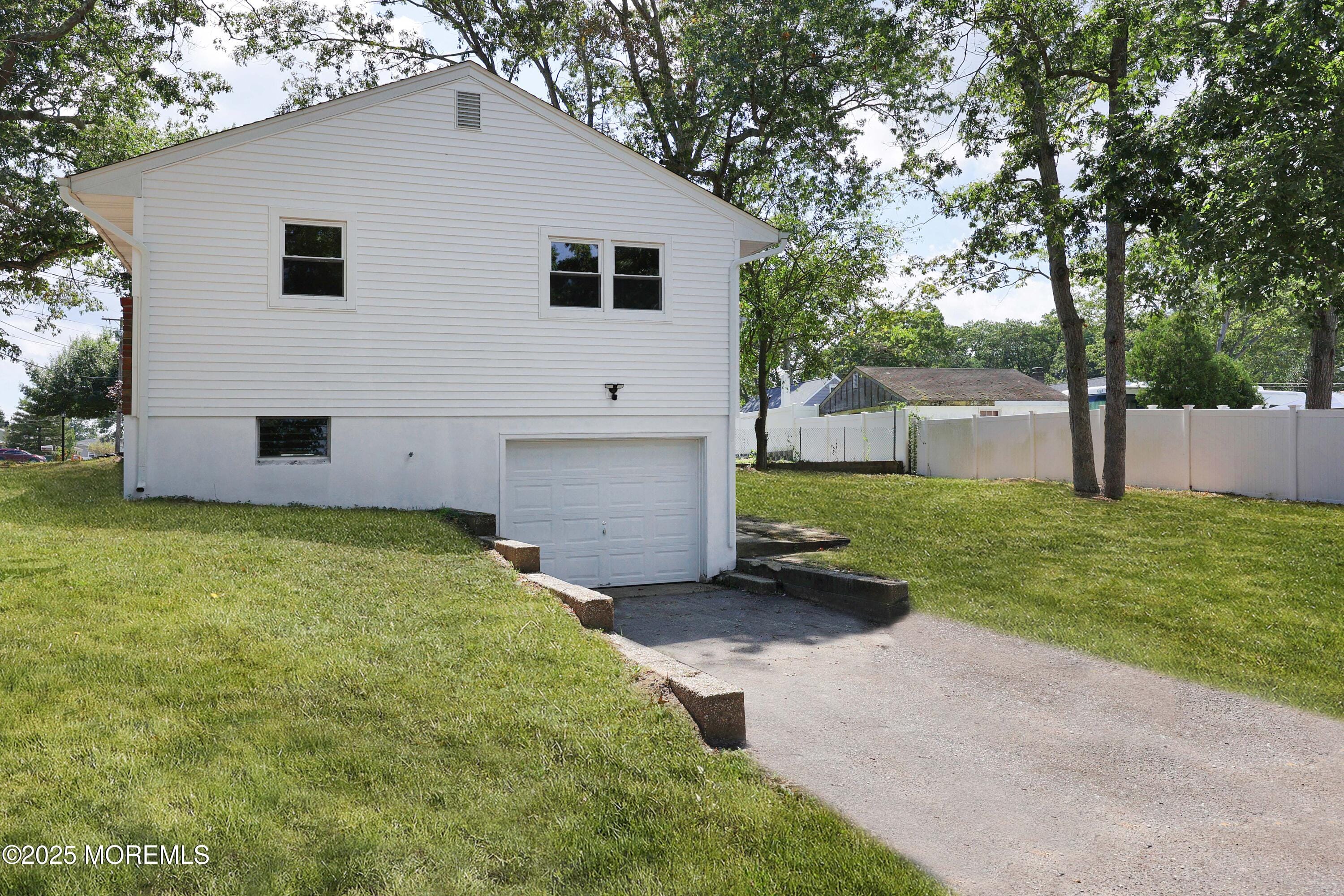 400 Surf Avenue Image 2