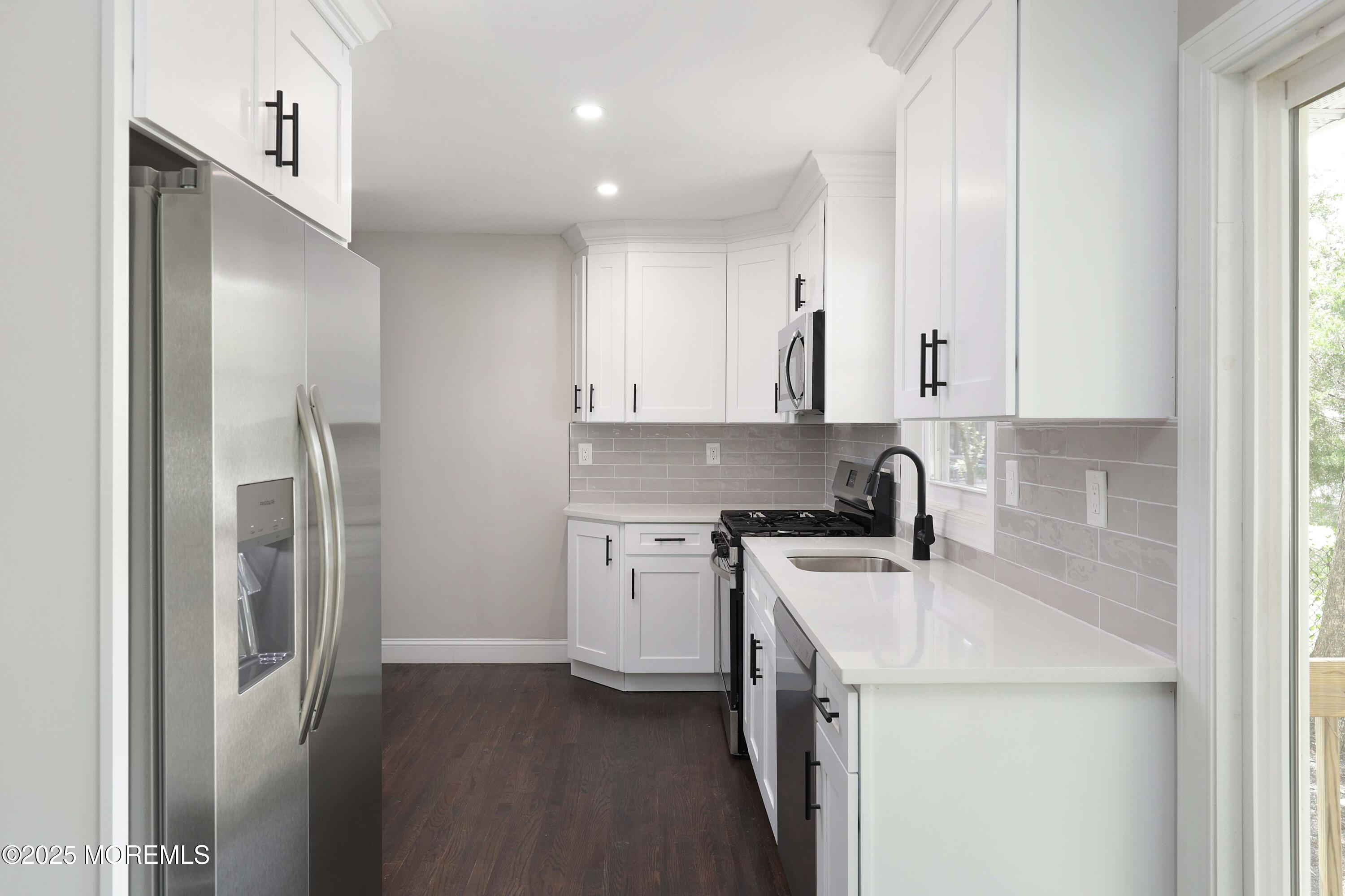 400 Surf Avenue Image 5