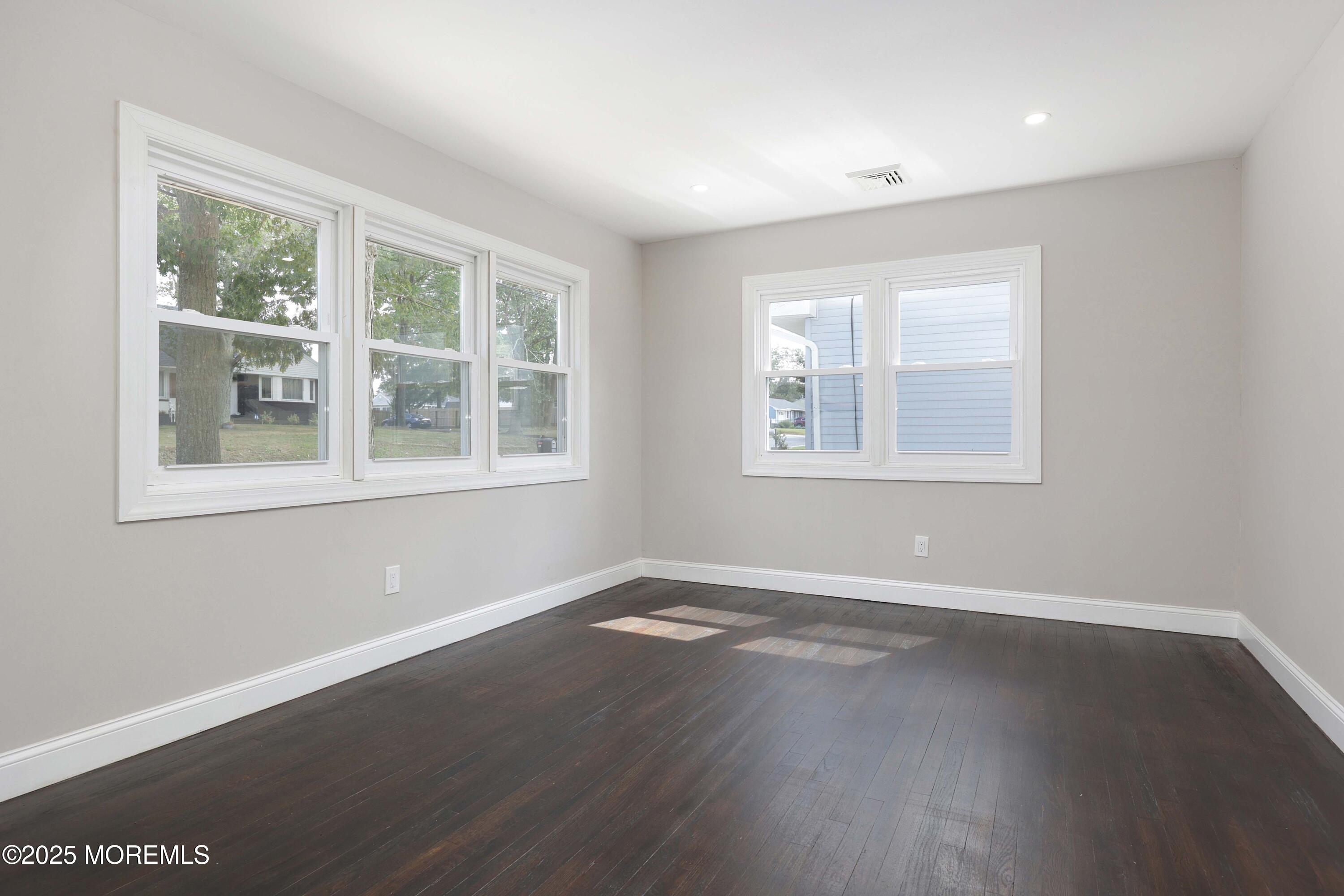 400 Surf Avenue, Beachwood, NJ, 08722 image 8