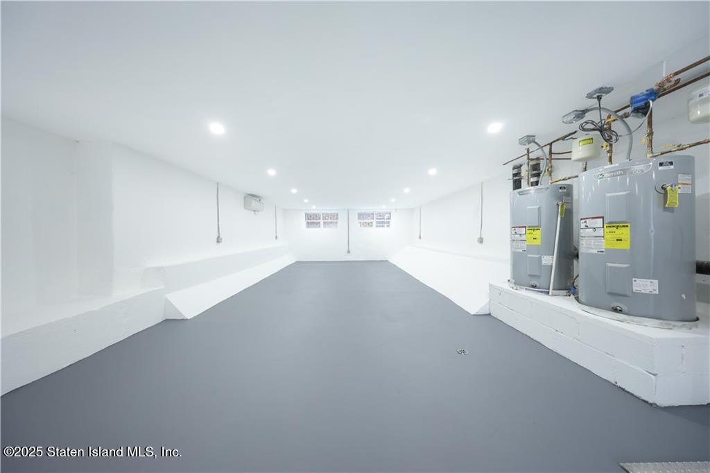 189 Saint Marys Avenue, Staten Island, NY, 10305 image 30