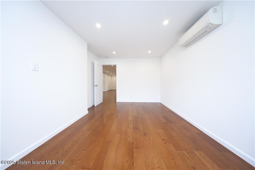 189 Saint Marys Avenue, Staten Island, NY, 10305 image 16