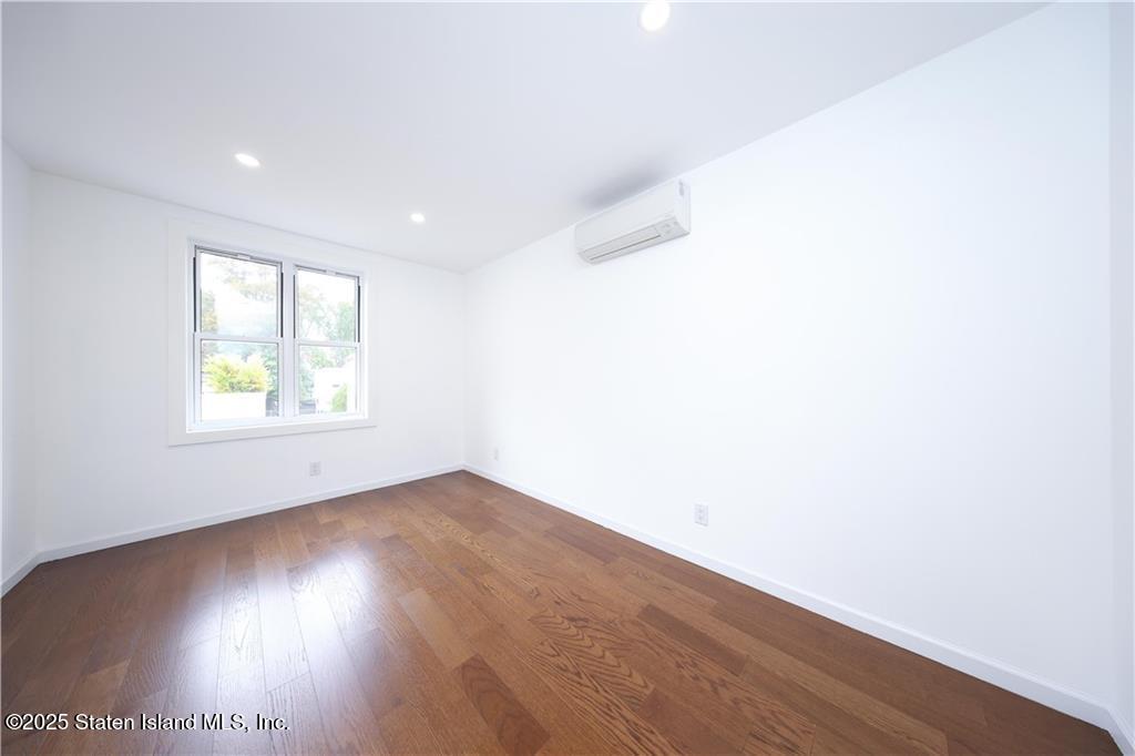 189 Saint Marys Avenue, Staten Island, NY, 10305 image 24