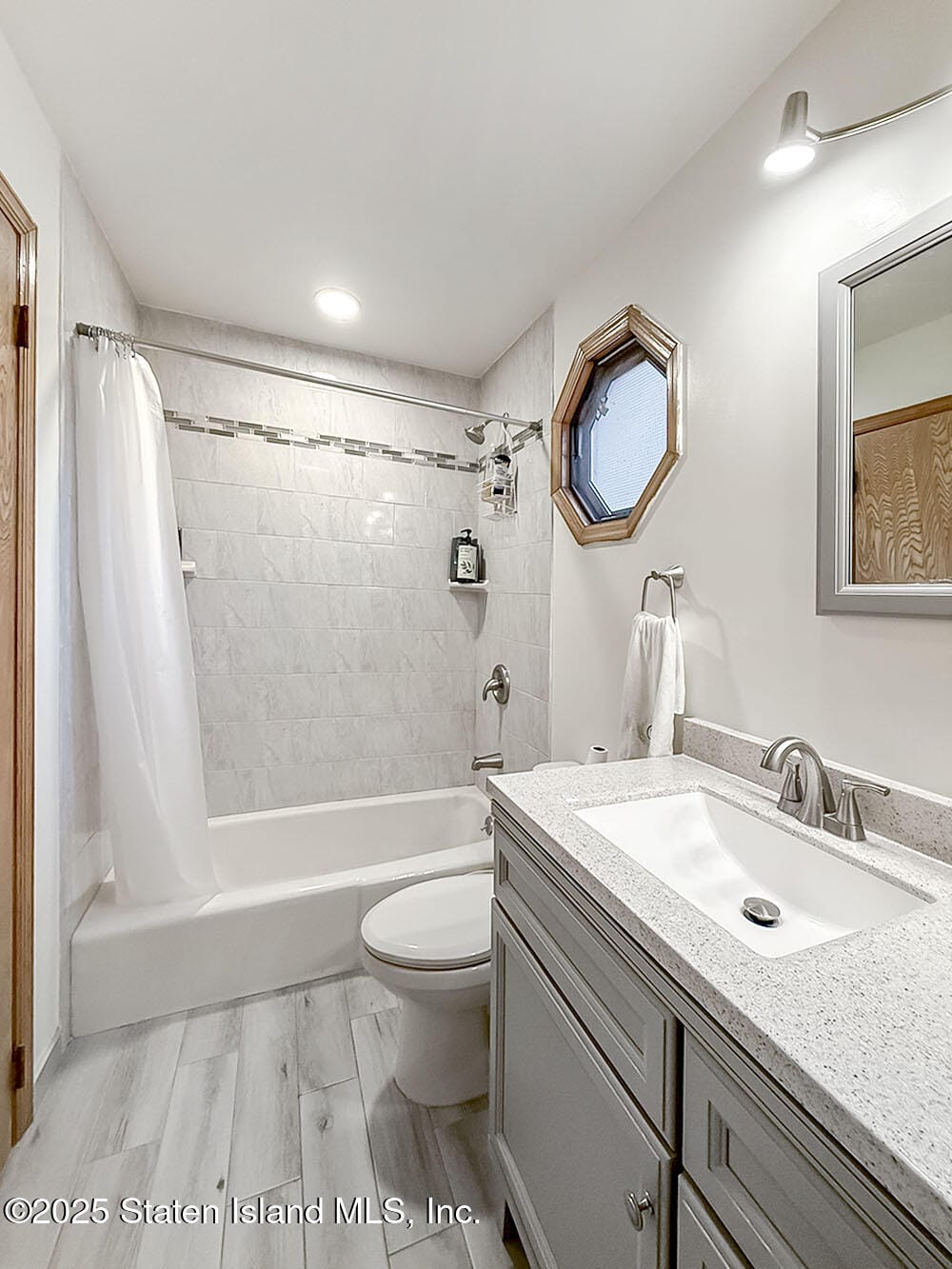 282 Boscombe Avenue, Staten Island, NY, 10309 image 19