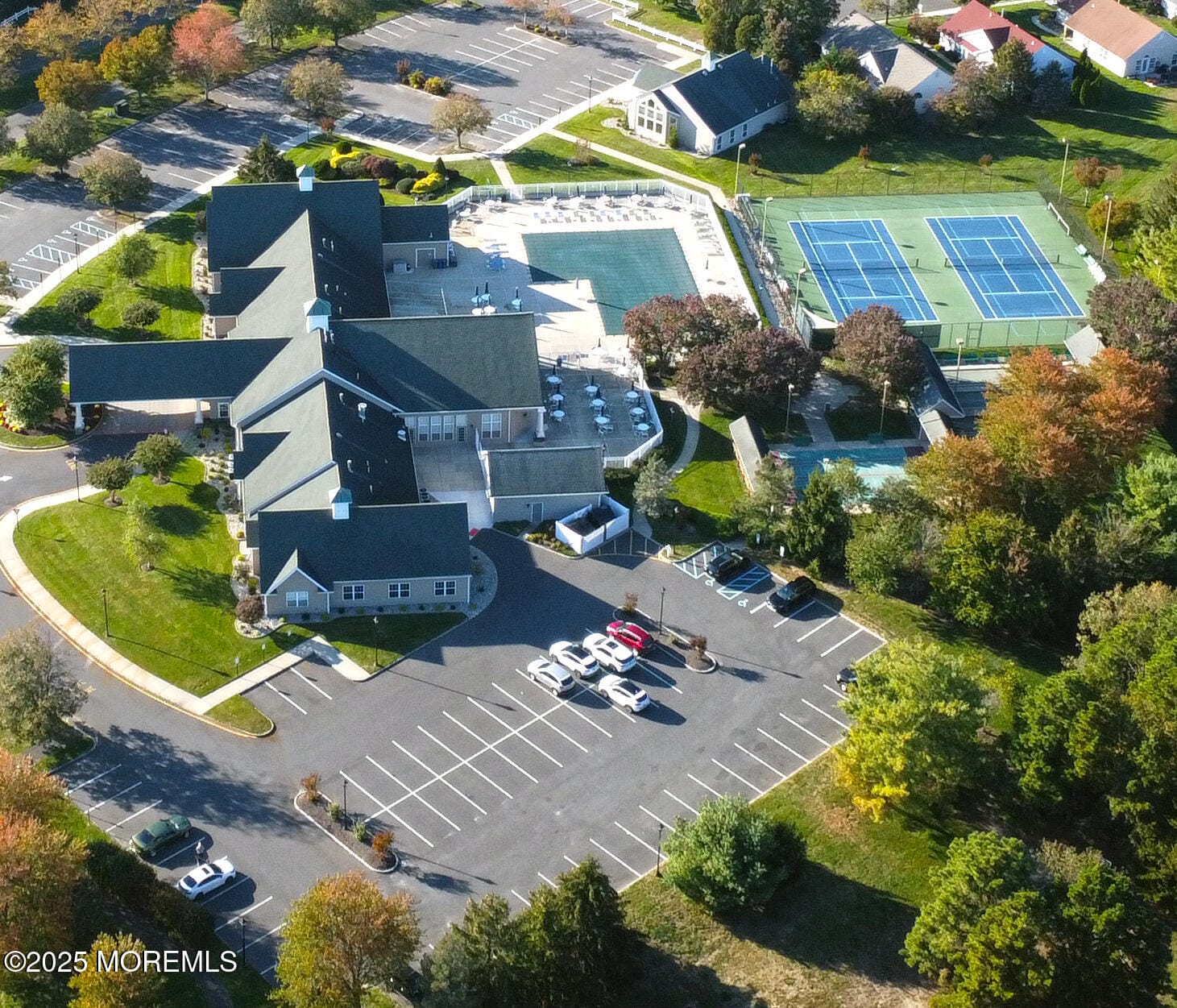 2818 Danbury Lane Image 3