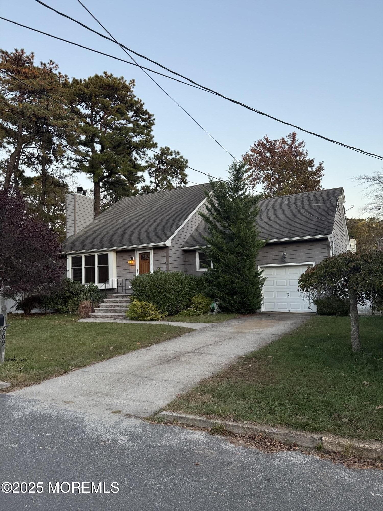 669 Spiral Drive Image 2