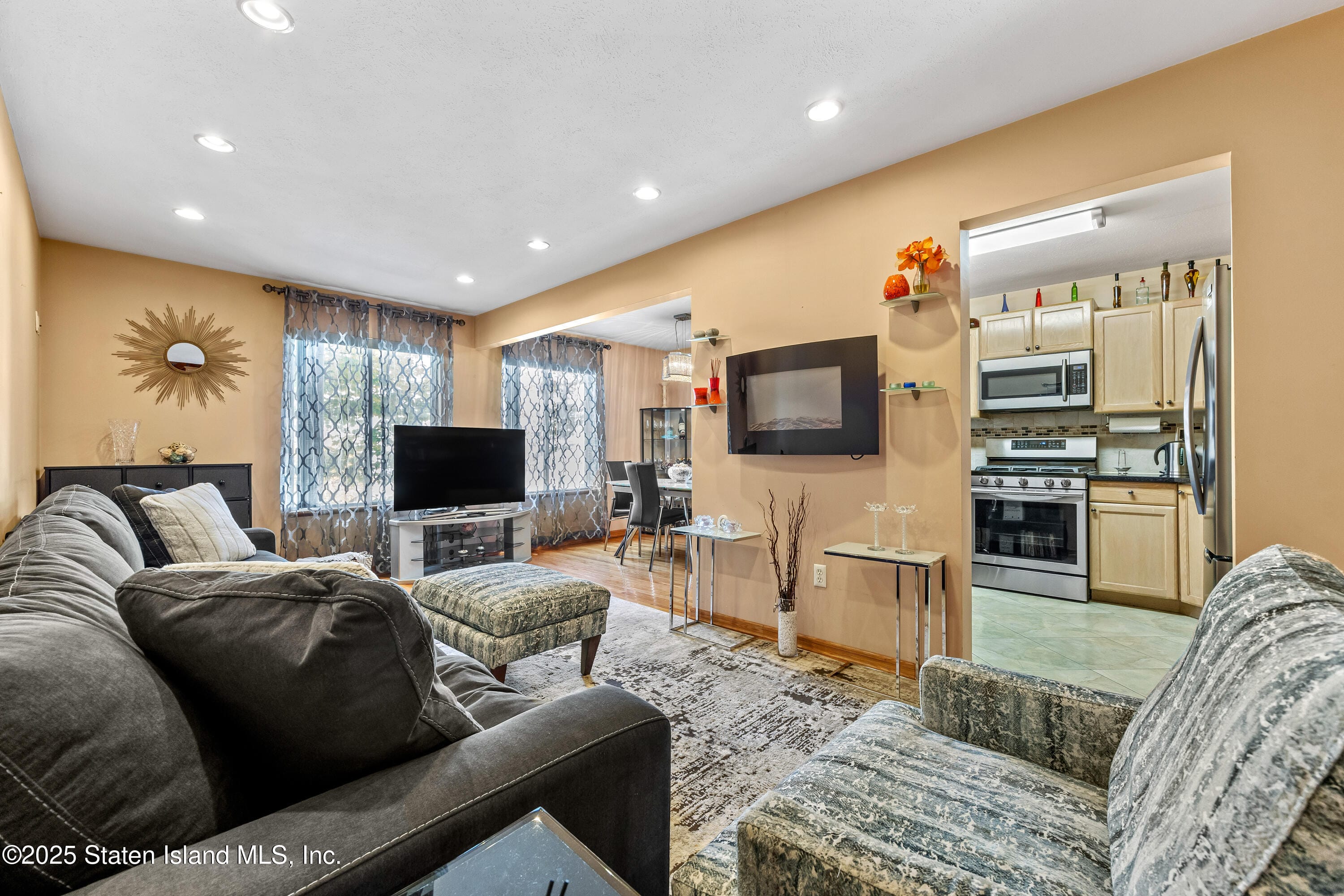 42 Amanda Court, Staten Island, NY, 10312 image 6