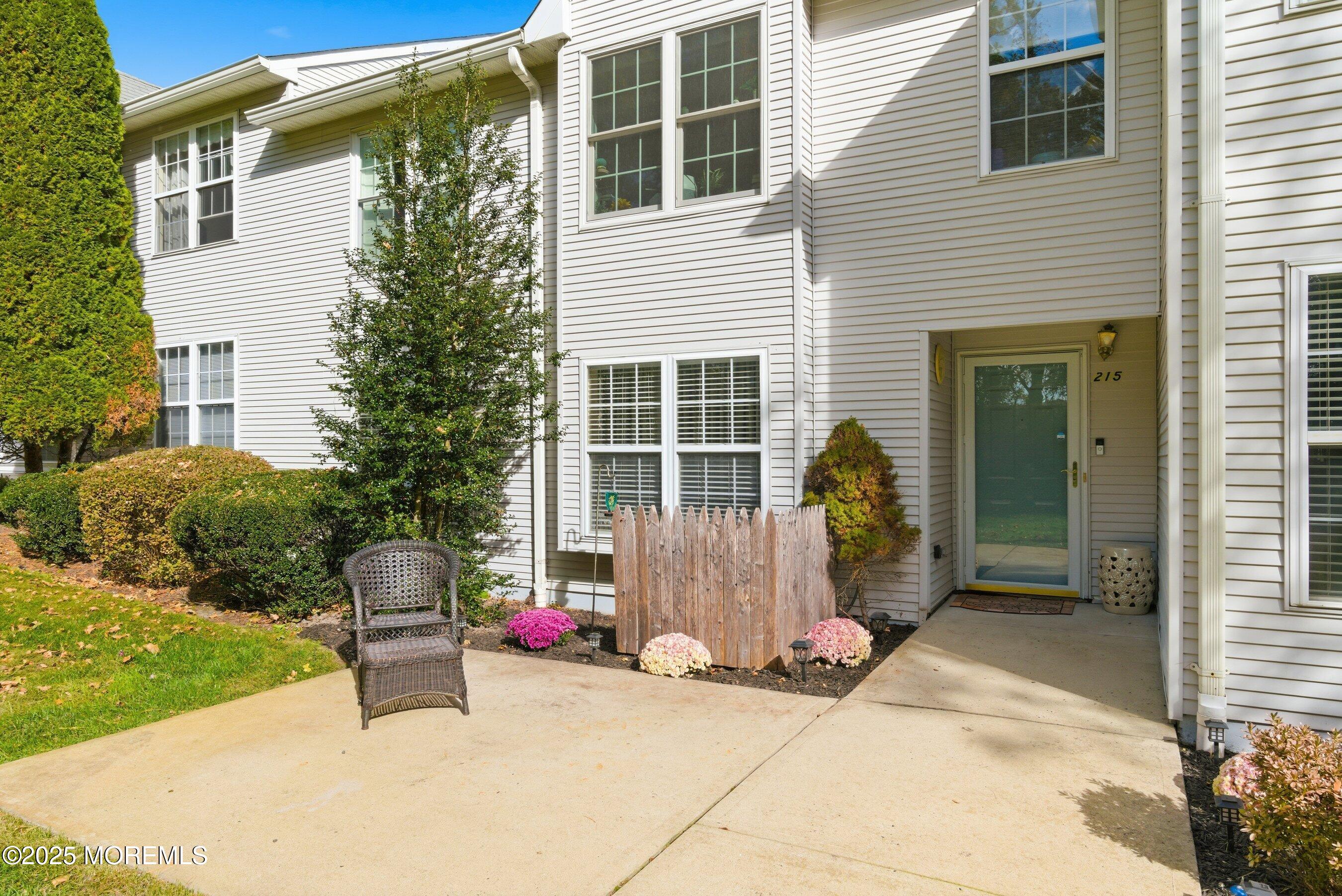 215 Tennis Court Image 4