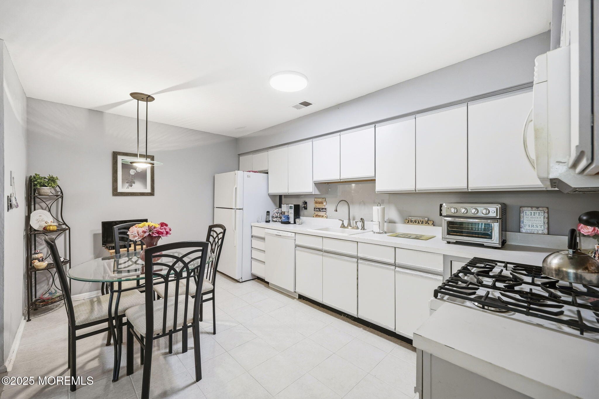 1115 Roseberry Court Image 4