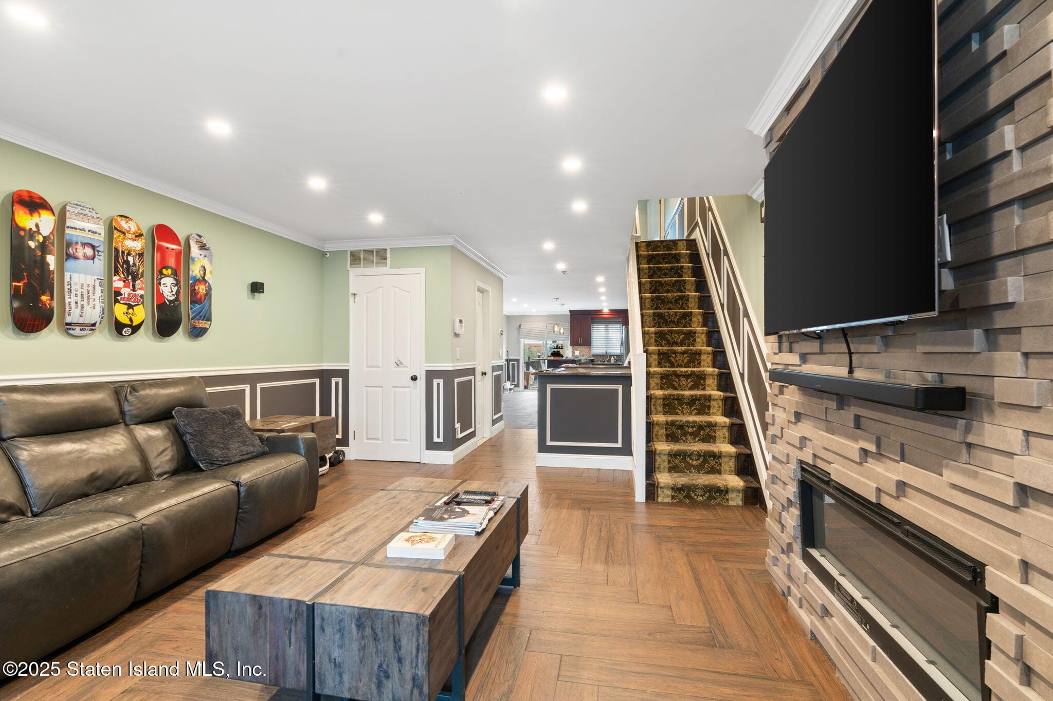 56 Brook Avenue Image 5