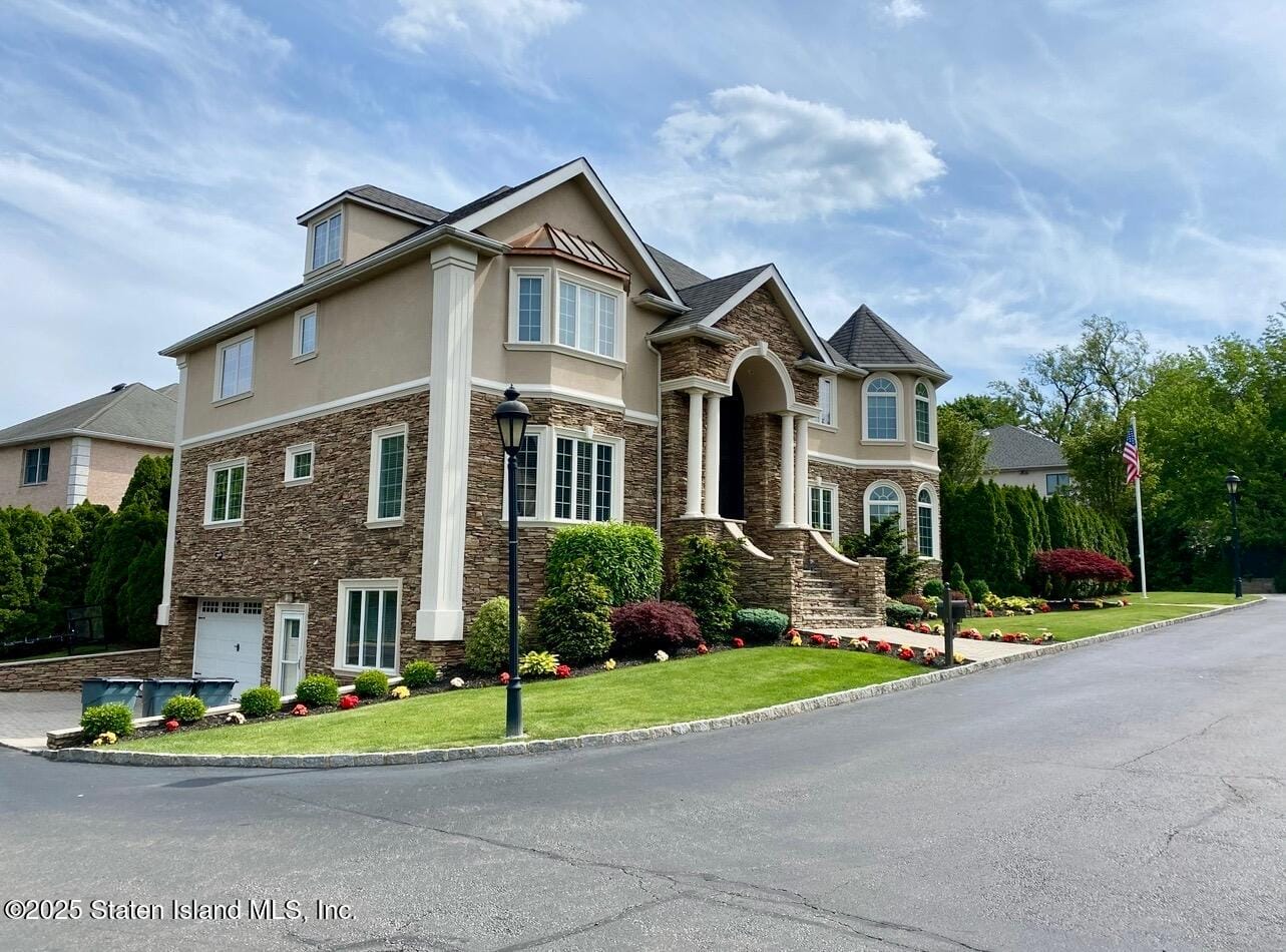 75 Utopia Court, Staten Island, NY, 10304