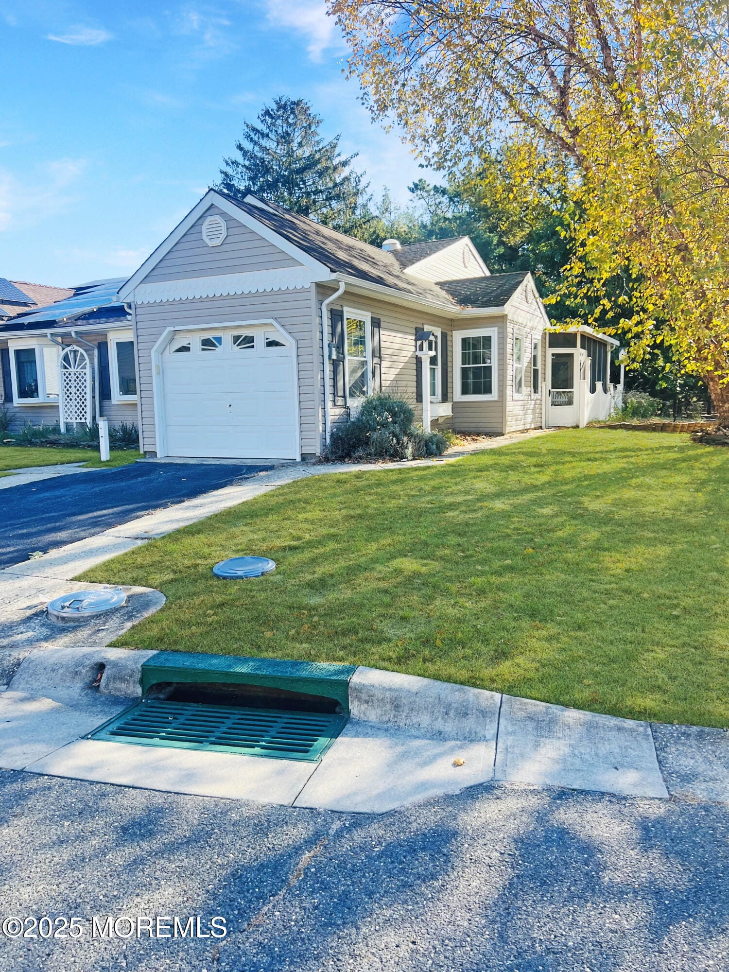 5 Spring Street B Image 3