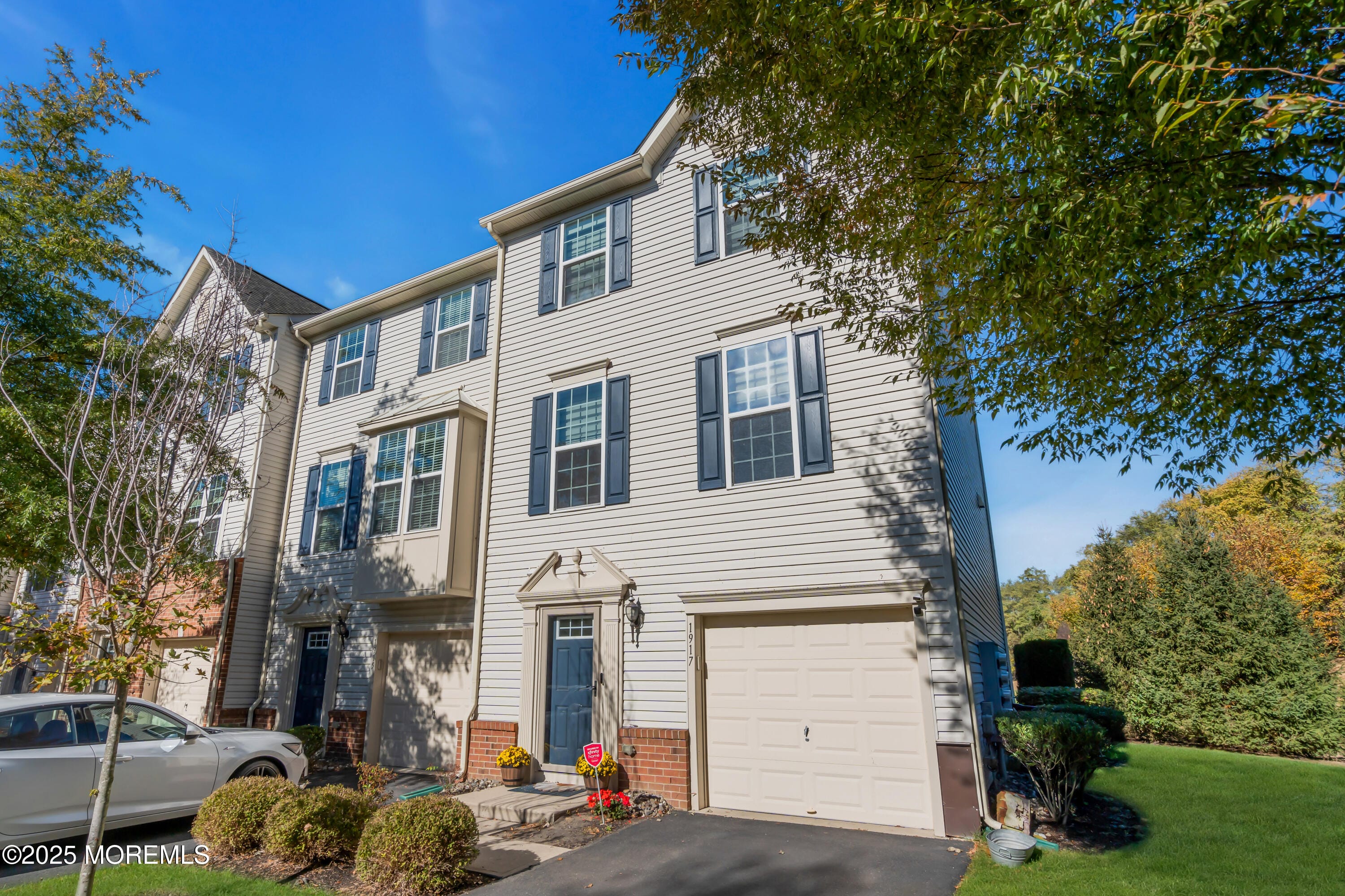 1917 Lukas Court Image 3