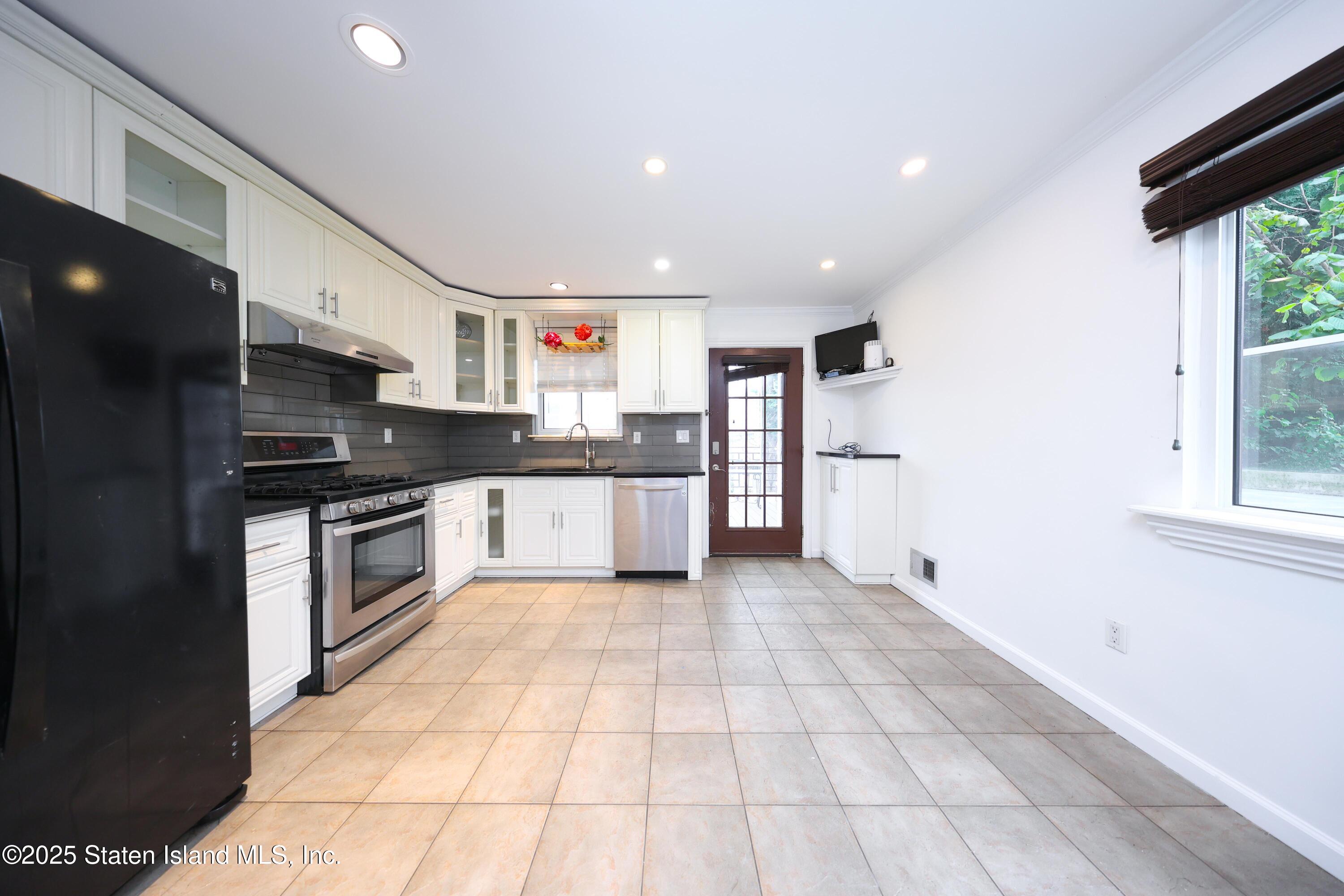 140 Lander Avenue, Staten Island, NY, 10314 image 11