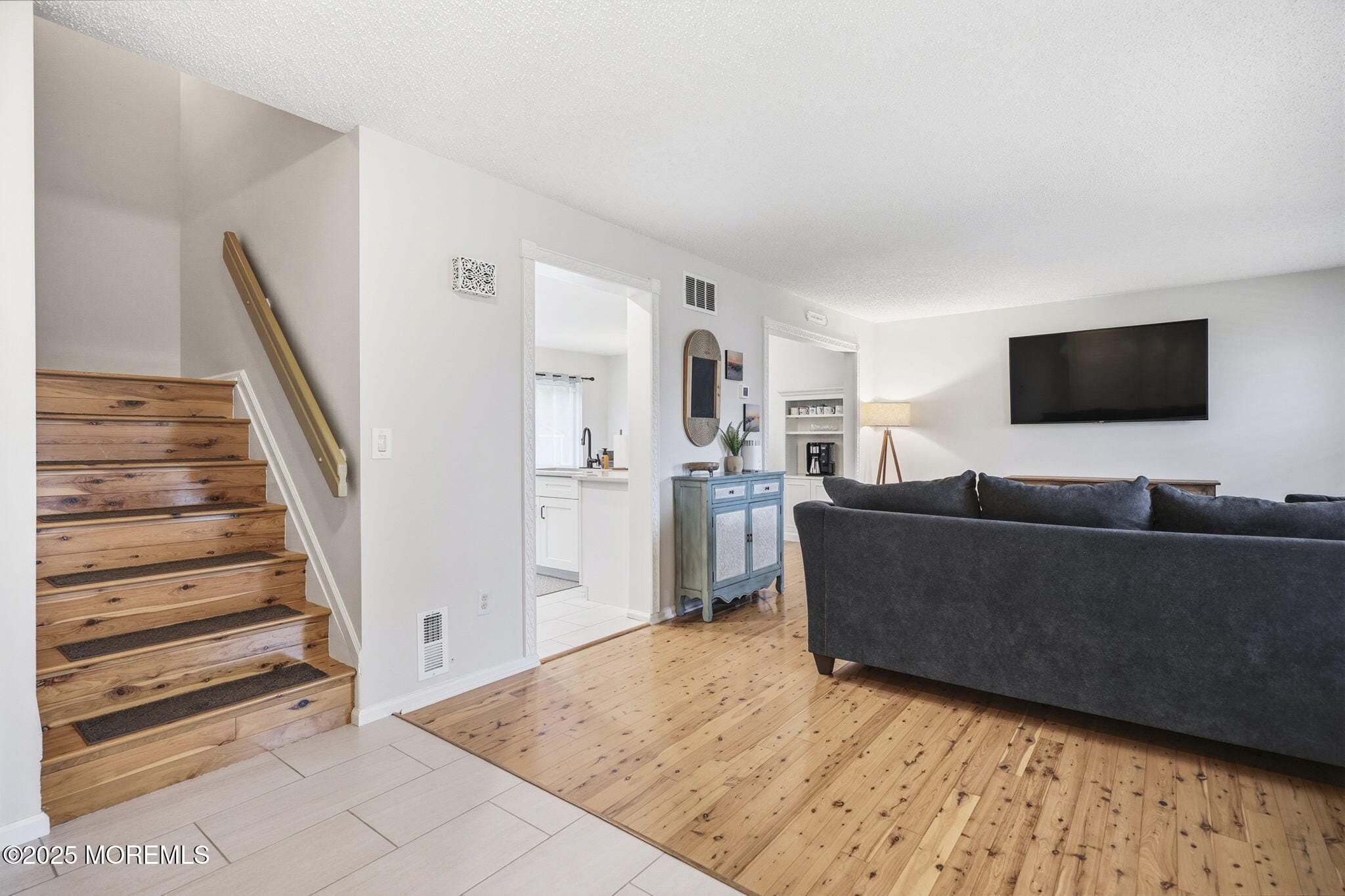 31 Crater Lake Road Image 5