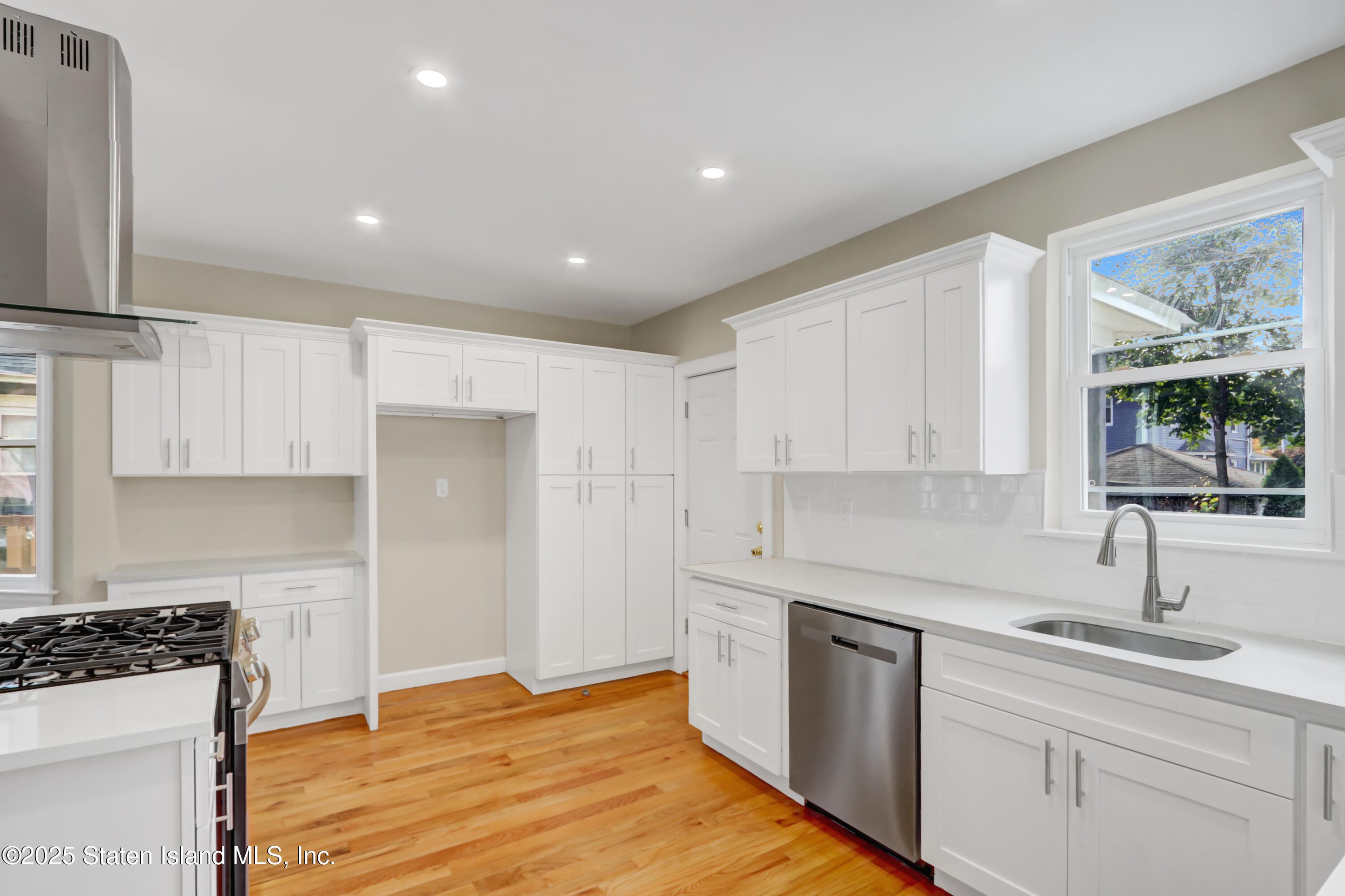 16 Howard Court, Staten Island, NY, 10310 image 9