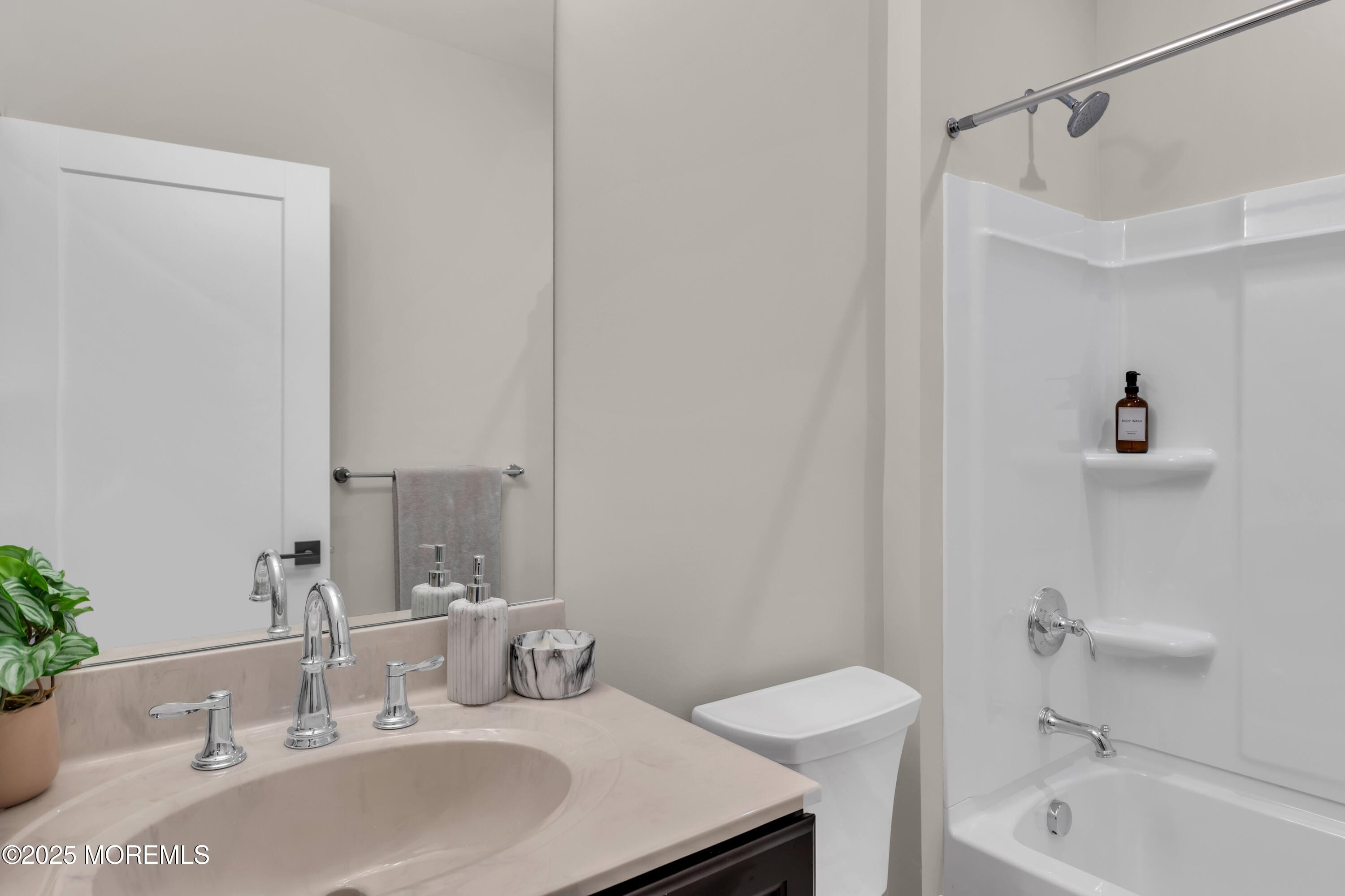 172 Mustang Drive, Manalapan, NJ, 07726 image 42