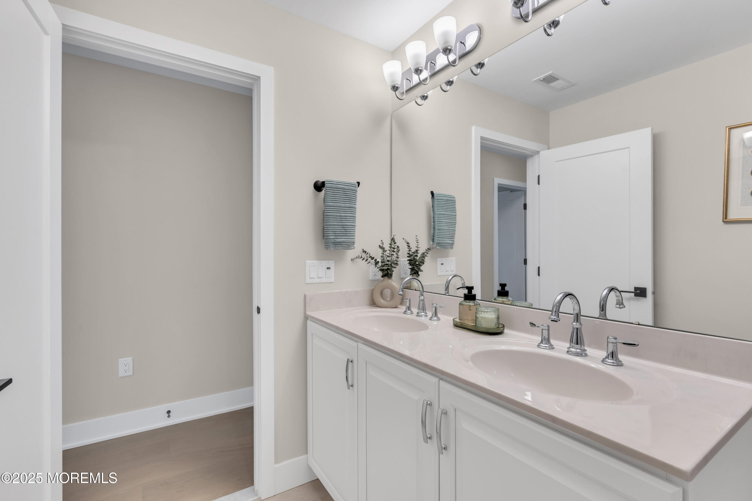 172 Mustang Drive, Manalapan, NJ, 07726 image 35