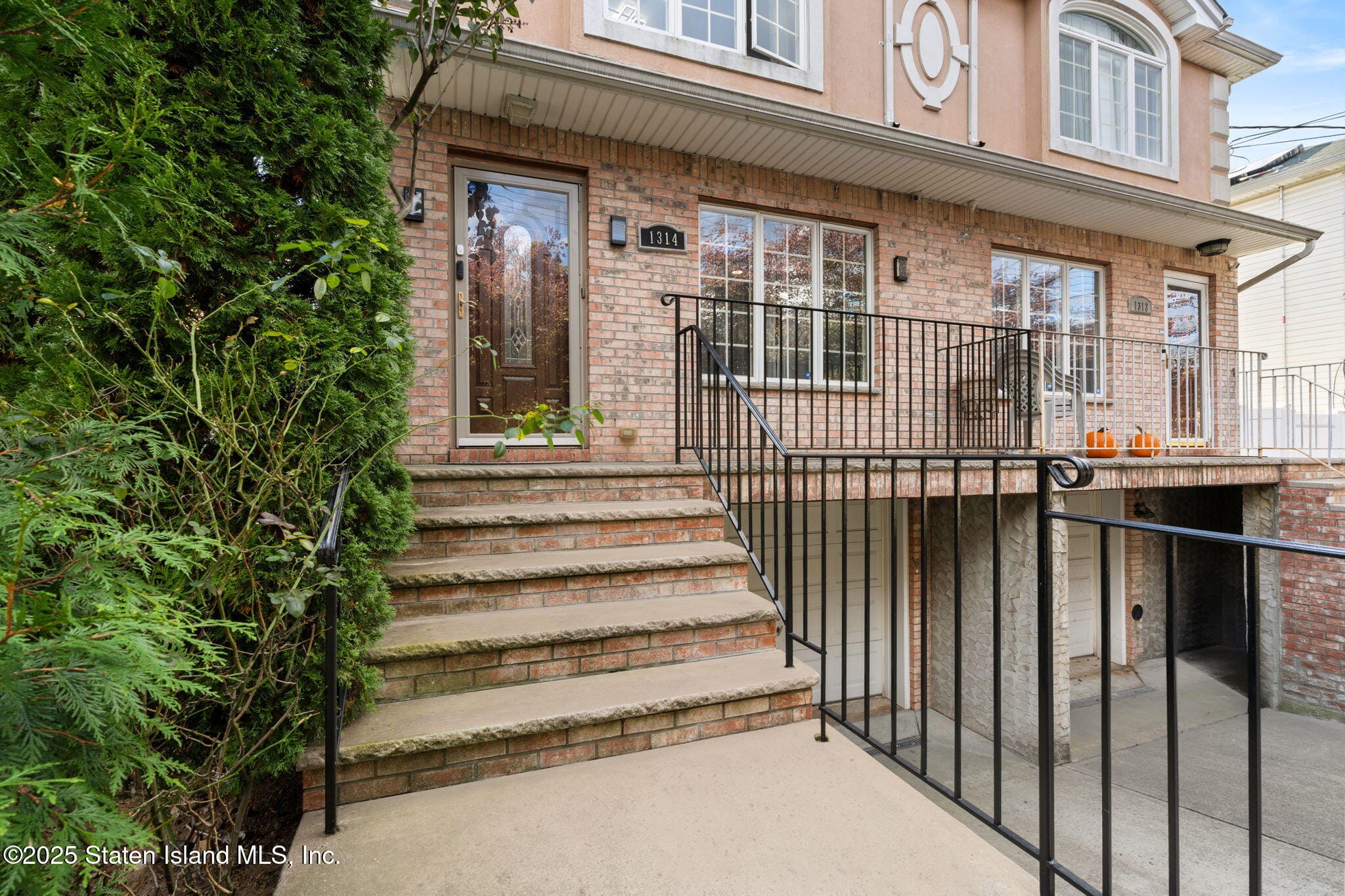 1314 E 69th Street Image 3