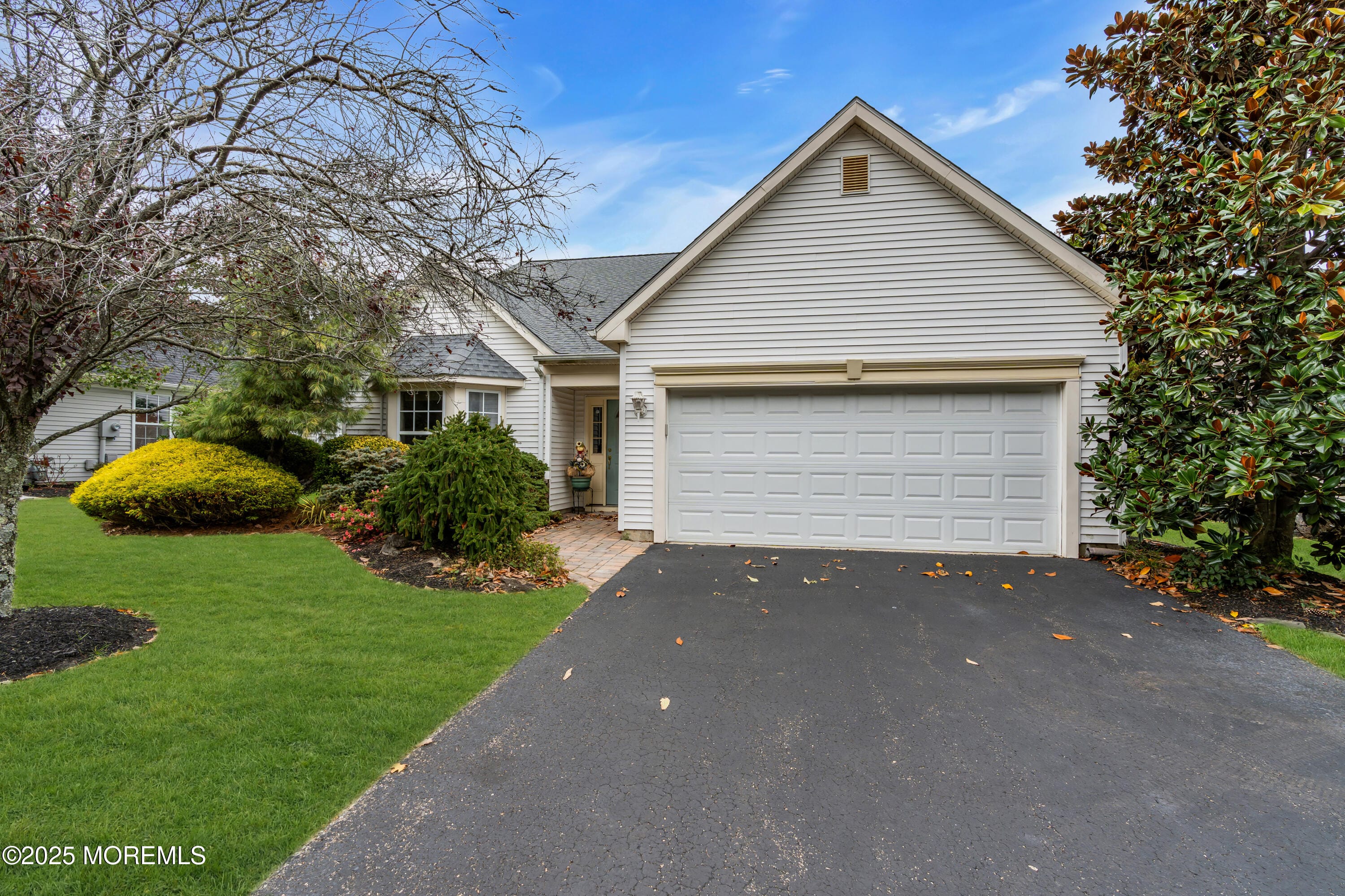 27 Strawberry Lane Image 4