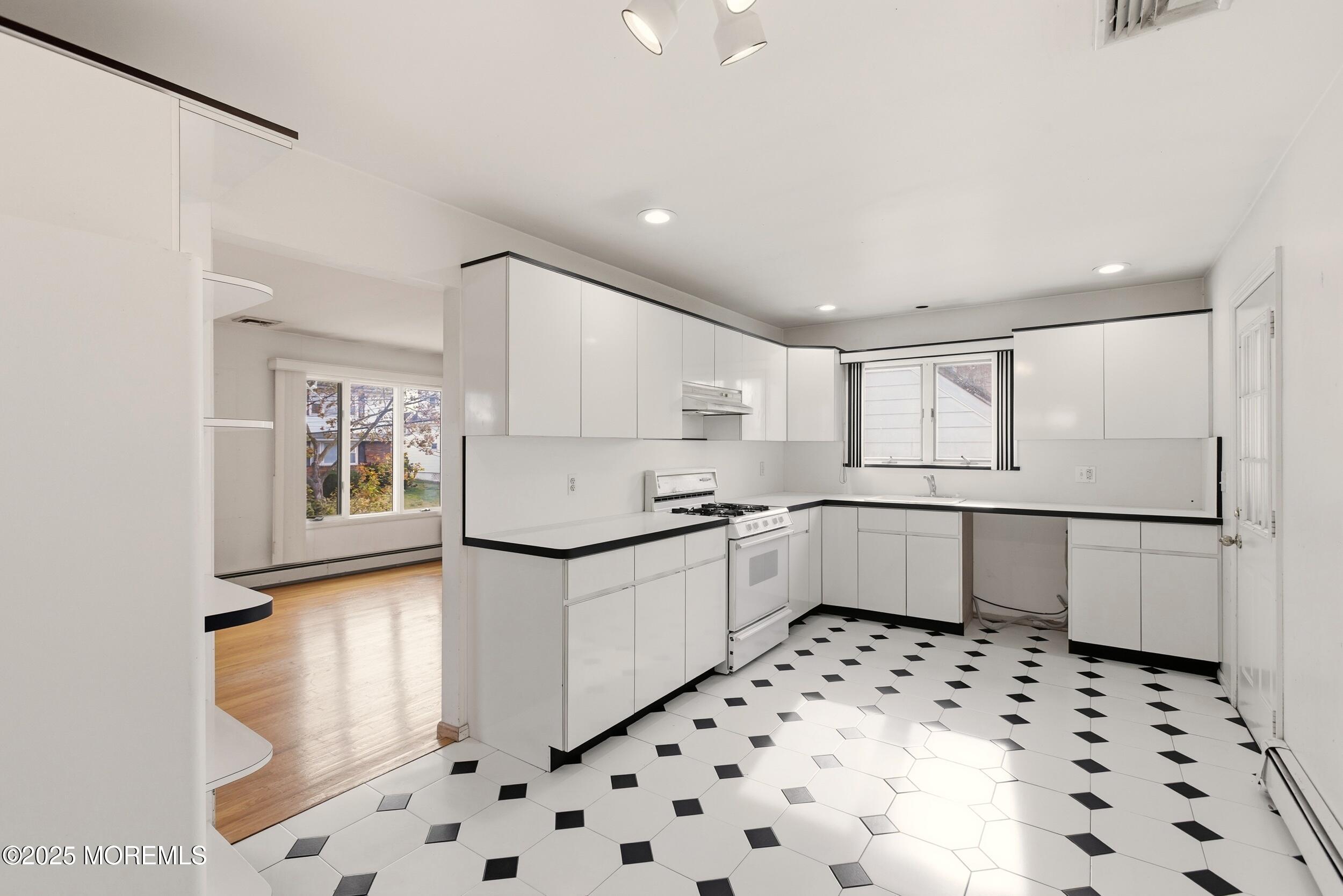 33 Main Street, Garfield, NJ, 07026 image 32