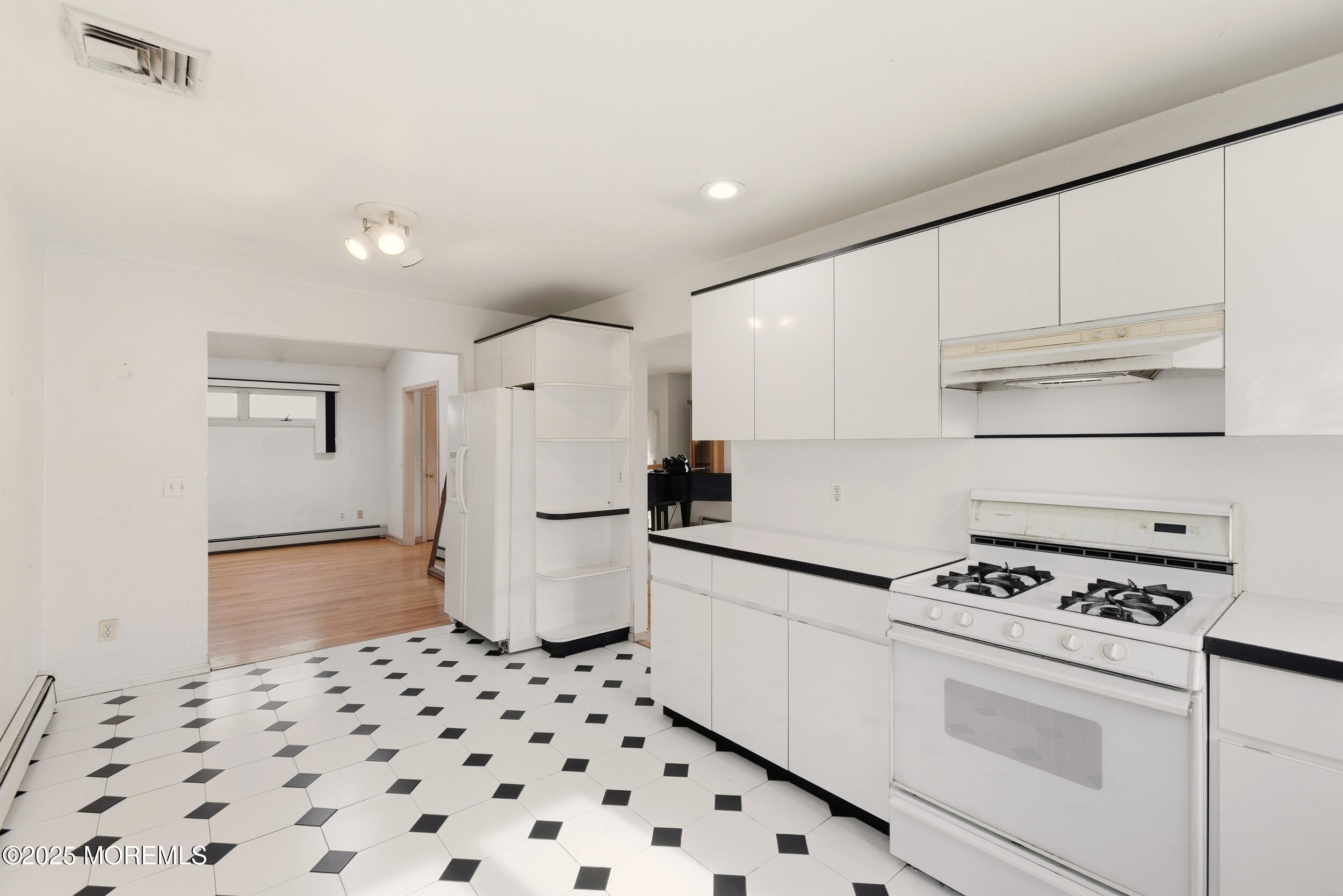 33 Main Street, Garfield, NJ, 07026 image 35