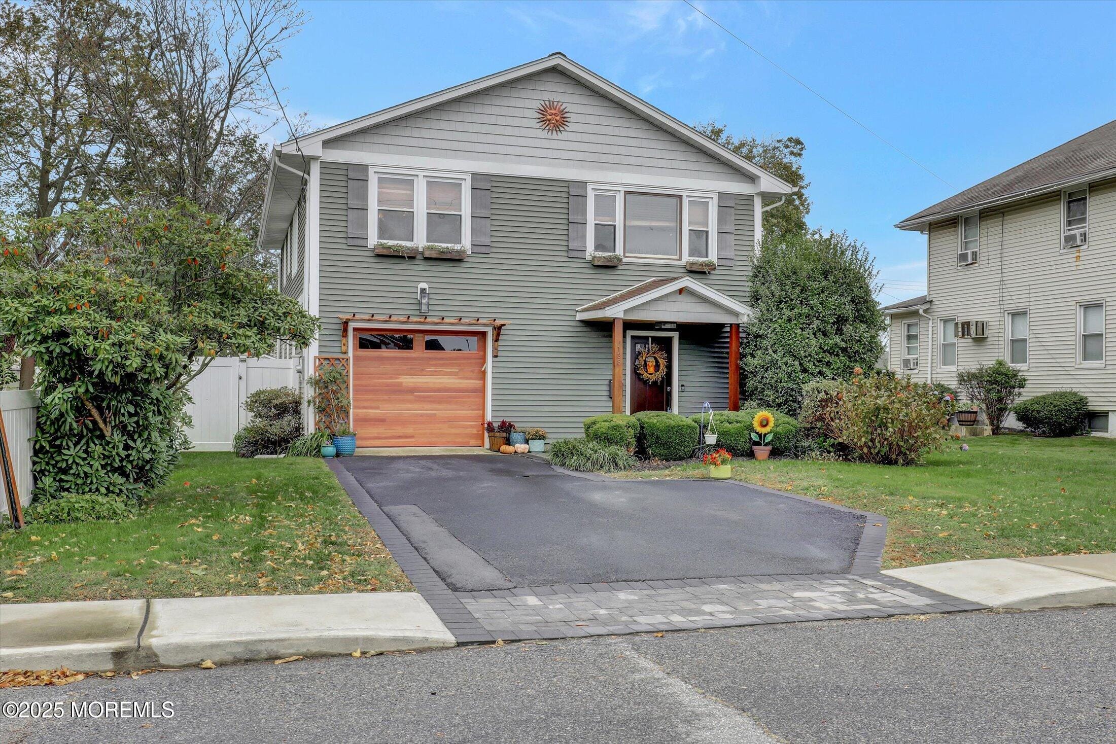 138 Rosewood Avenue Image 2