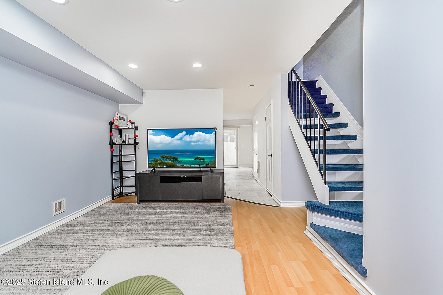 48 Adrianne Lane Image 2