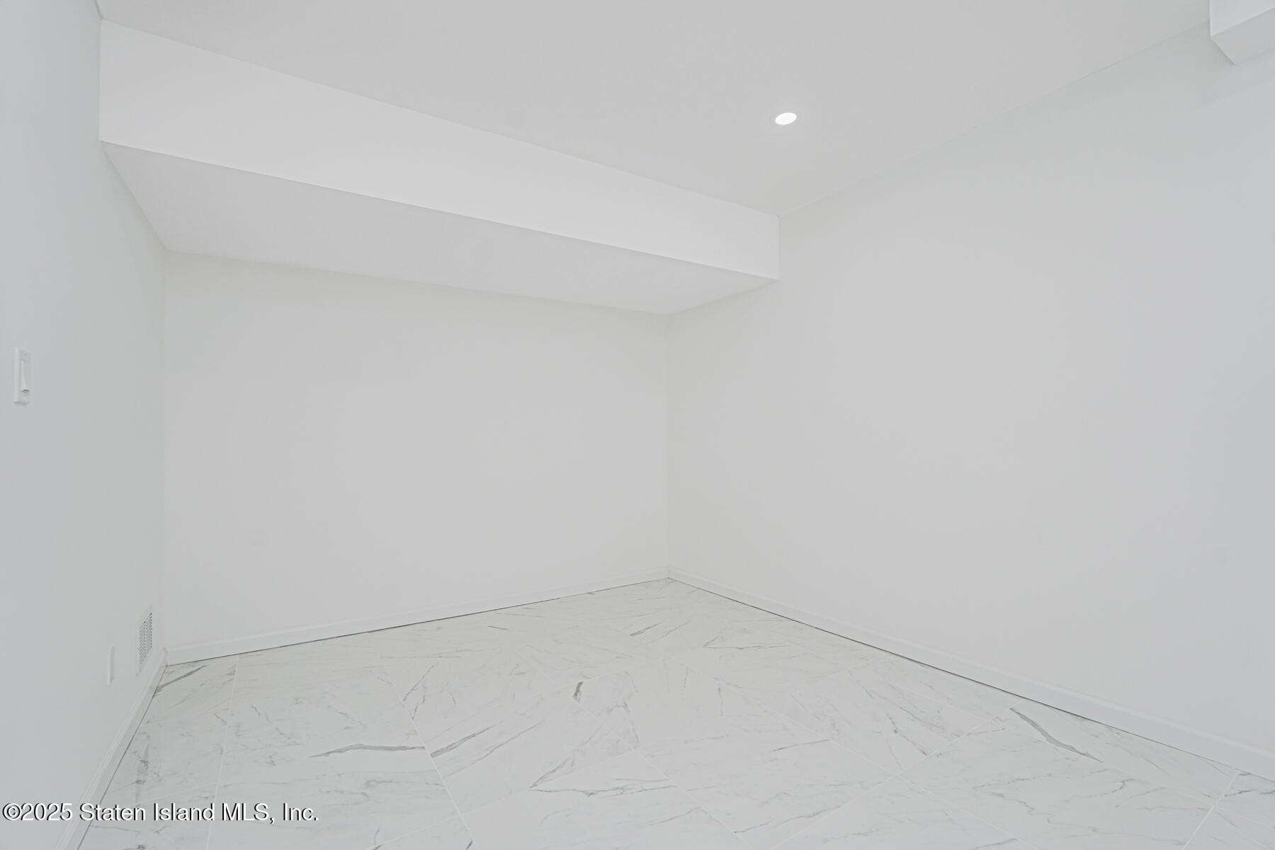 23 Caswell Avenue Image 5