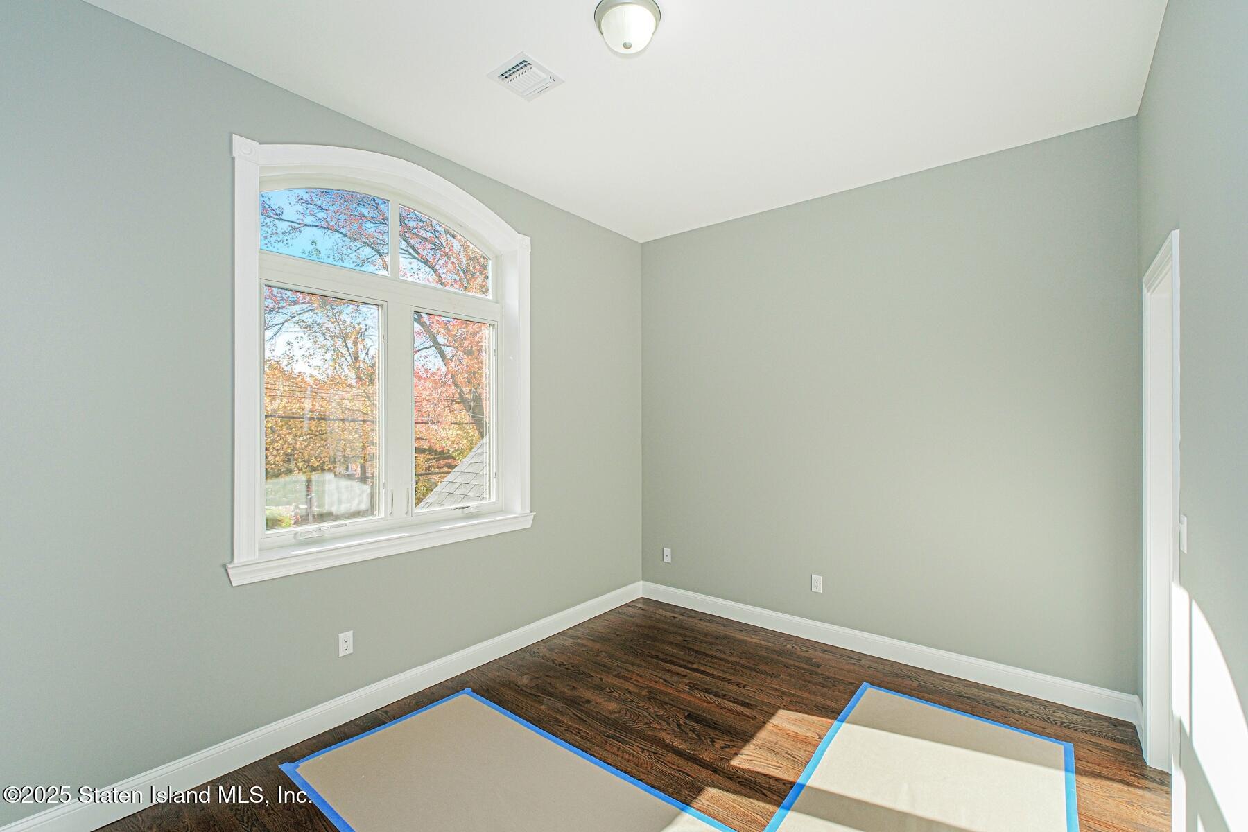 2439 Victory Boulevard, Staten Island, NY, 10314 image 14