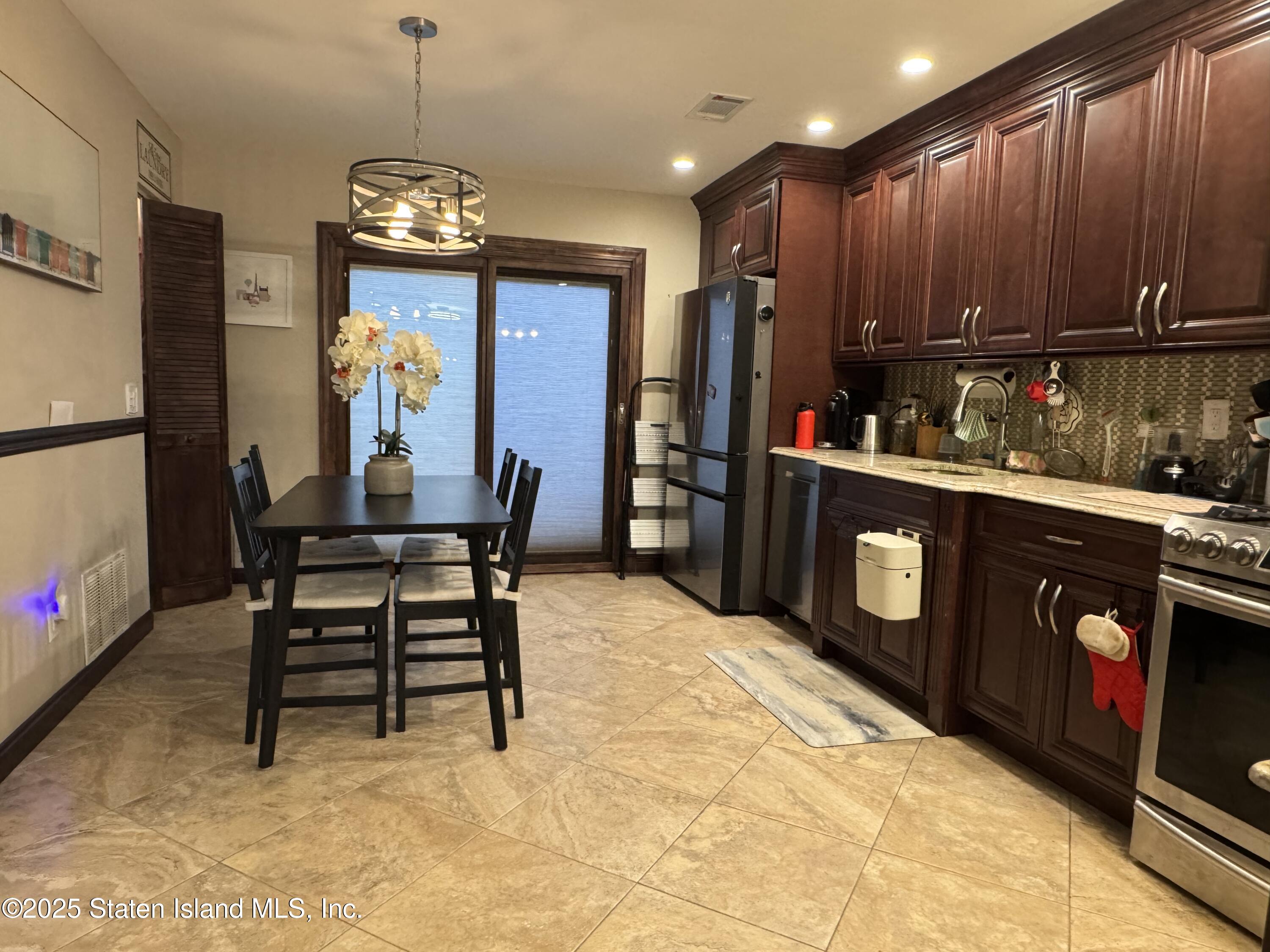 31 Pierpont Place Image 4