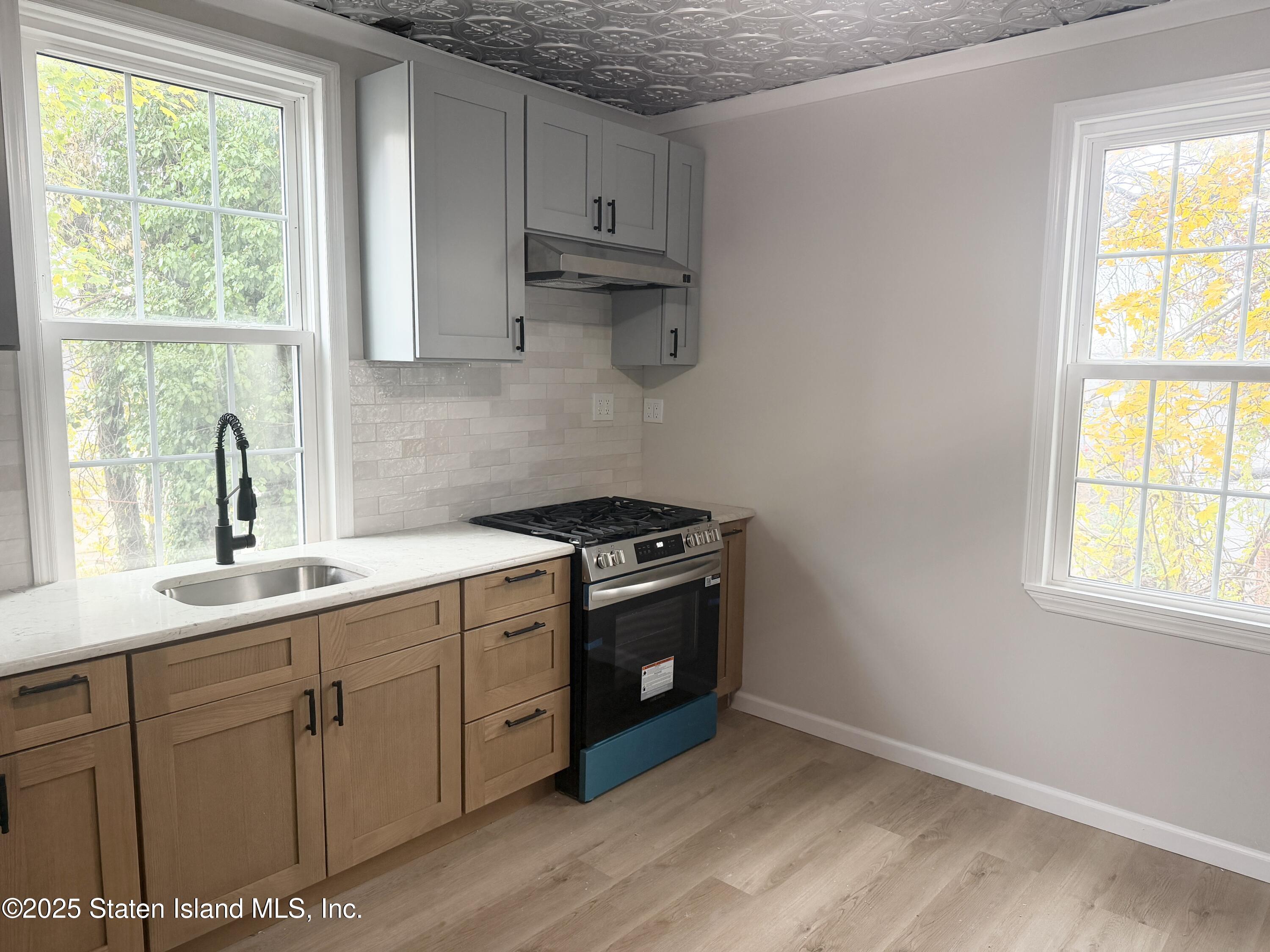 311 Tompkins Avenue, Staten Island, NY, 10304 image 15